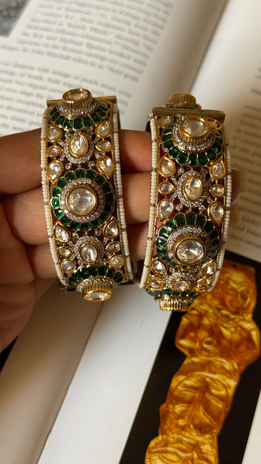 Emerald floral moissanite polki openable bangle