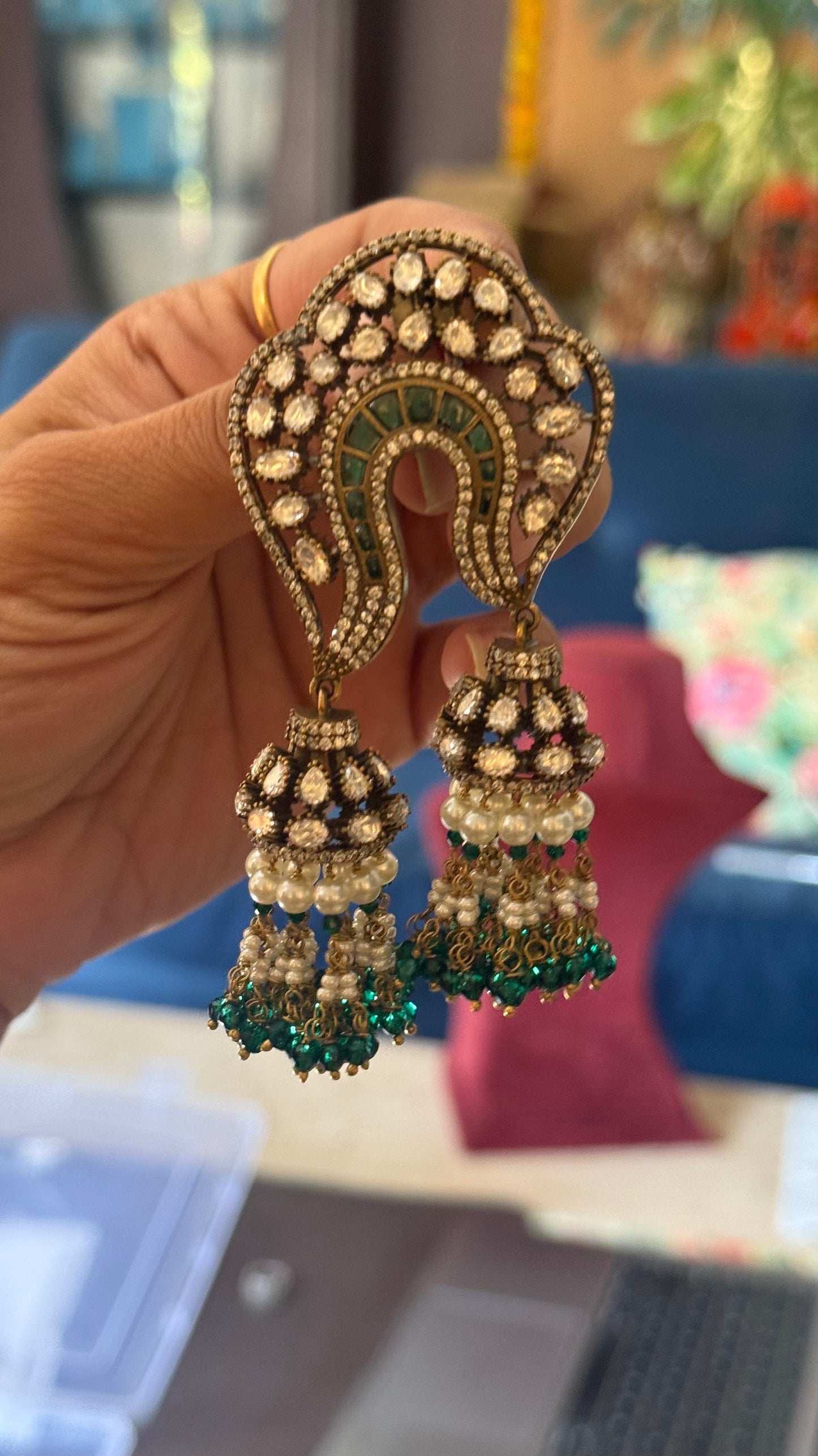 Emerald takkar victorian danglers