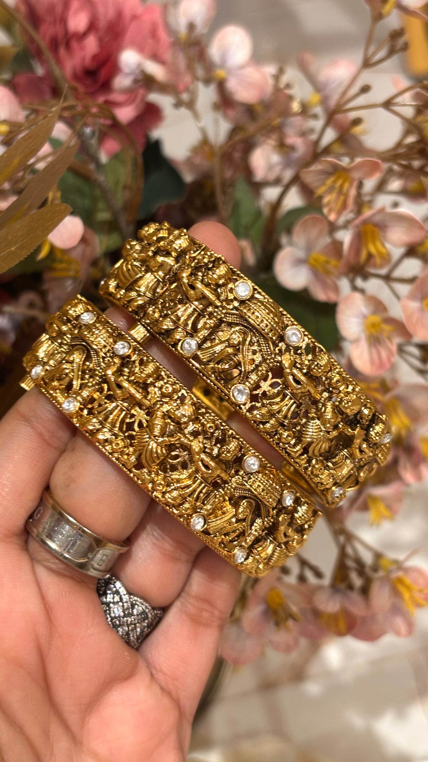 Doli pattern rajwadi bangles