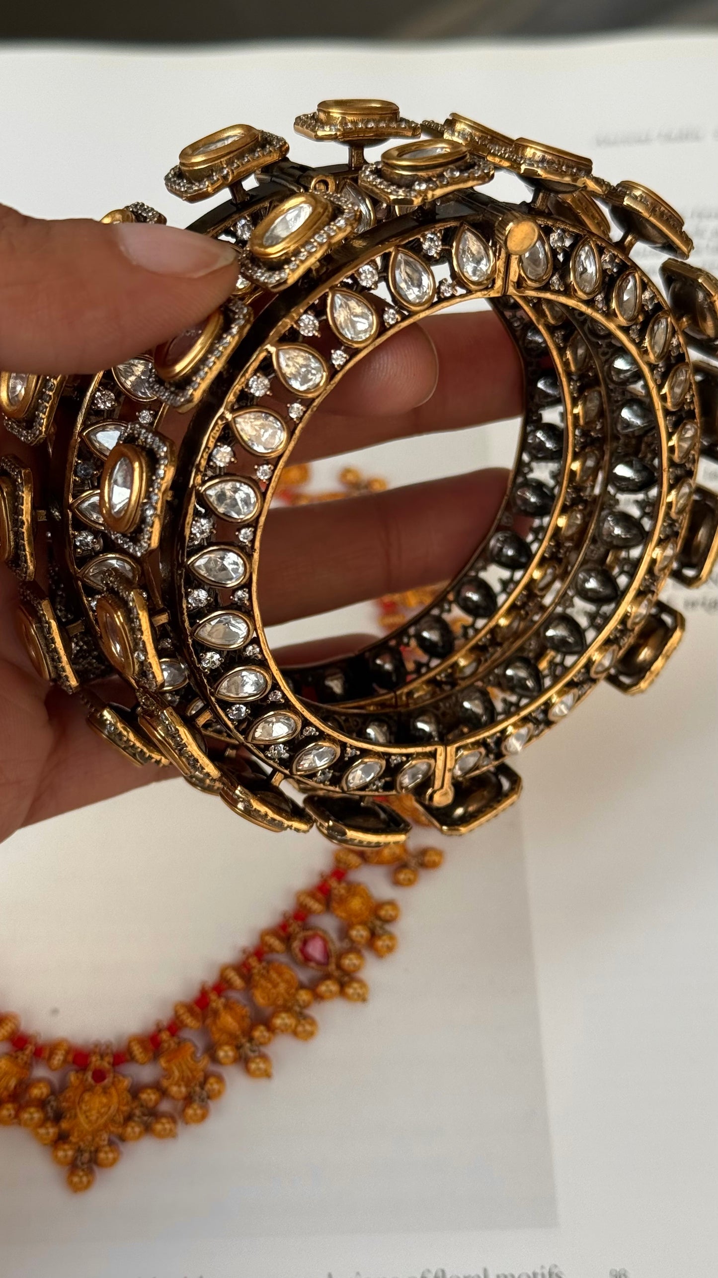 Real moissanite polki bangdi