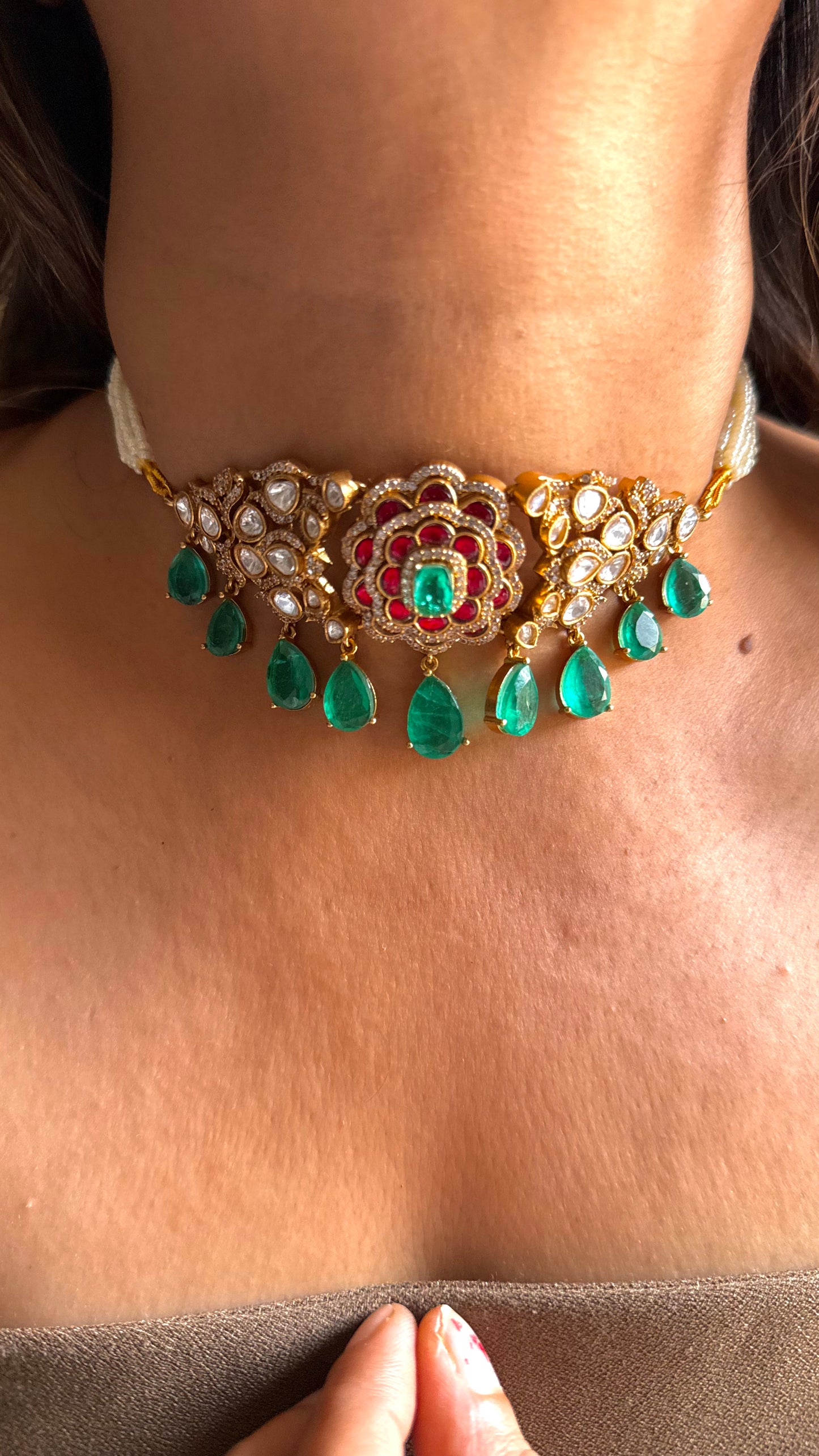 Doublet floral polki choker