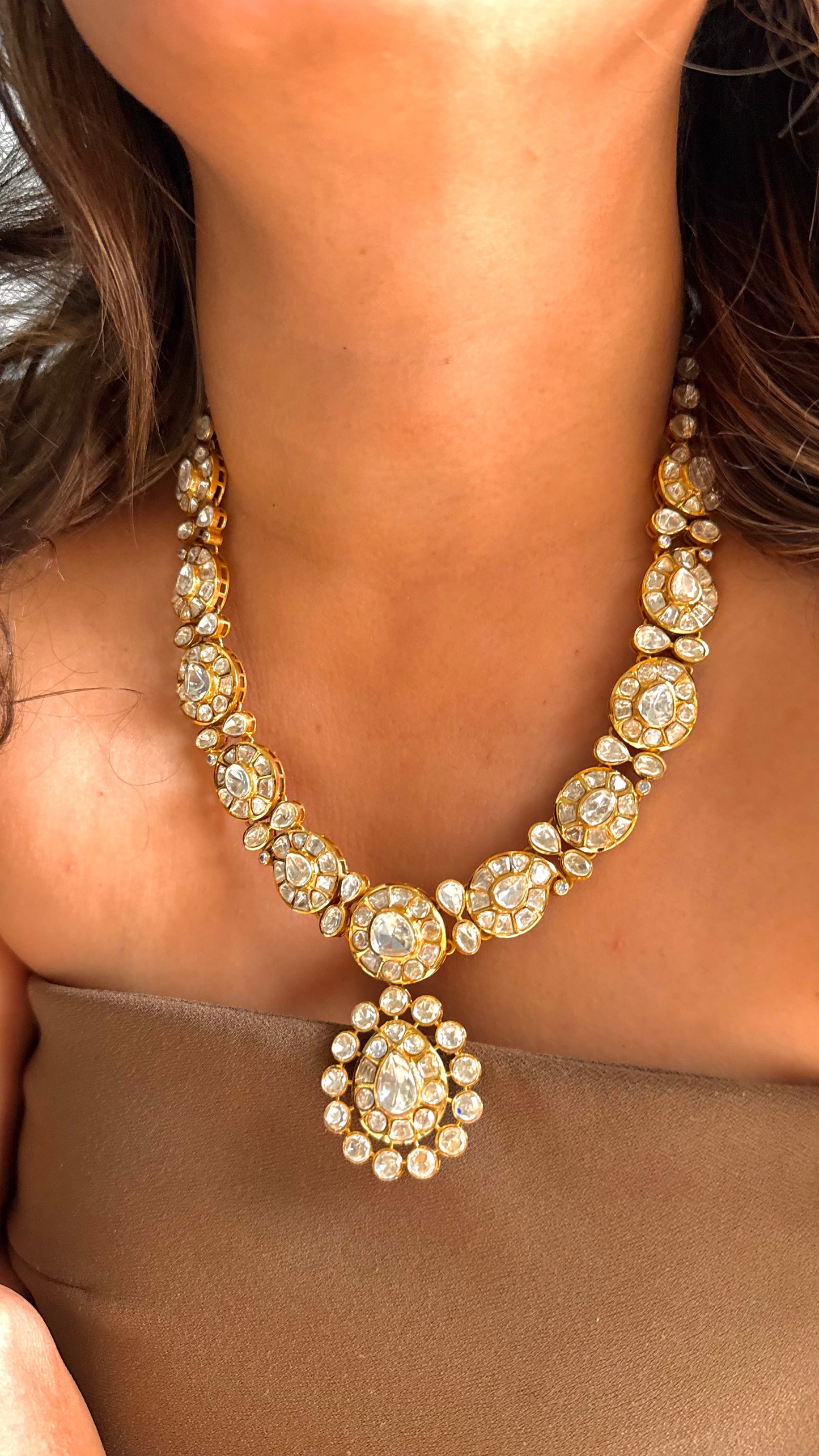 Peeli polki Royal mid length collar necklace