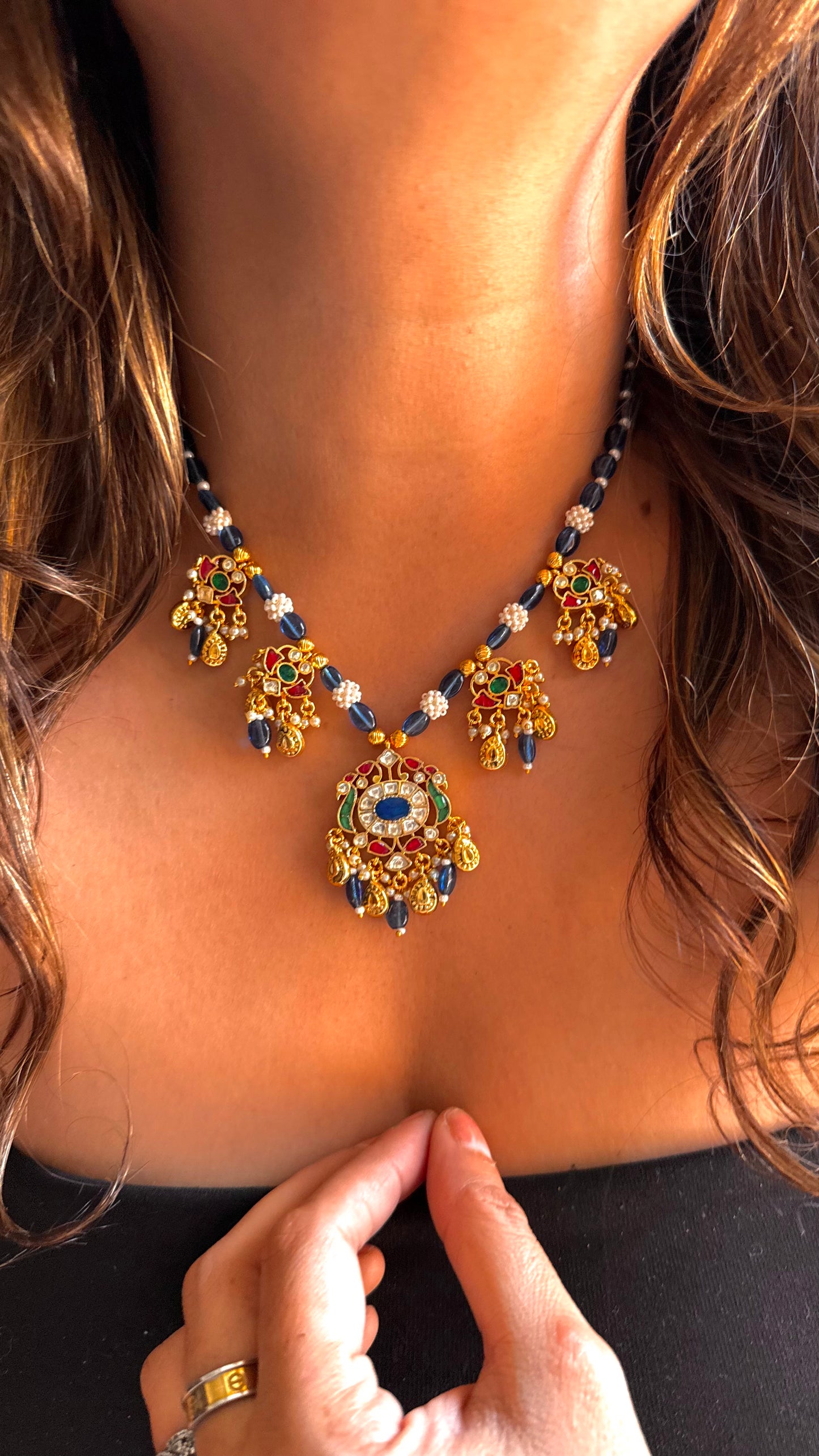 Heritage minimalist sapphire paachi necklace