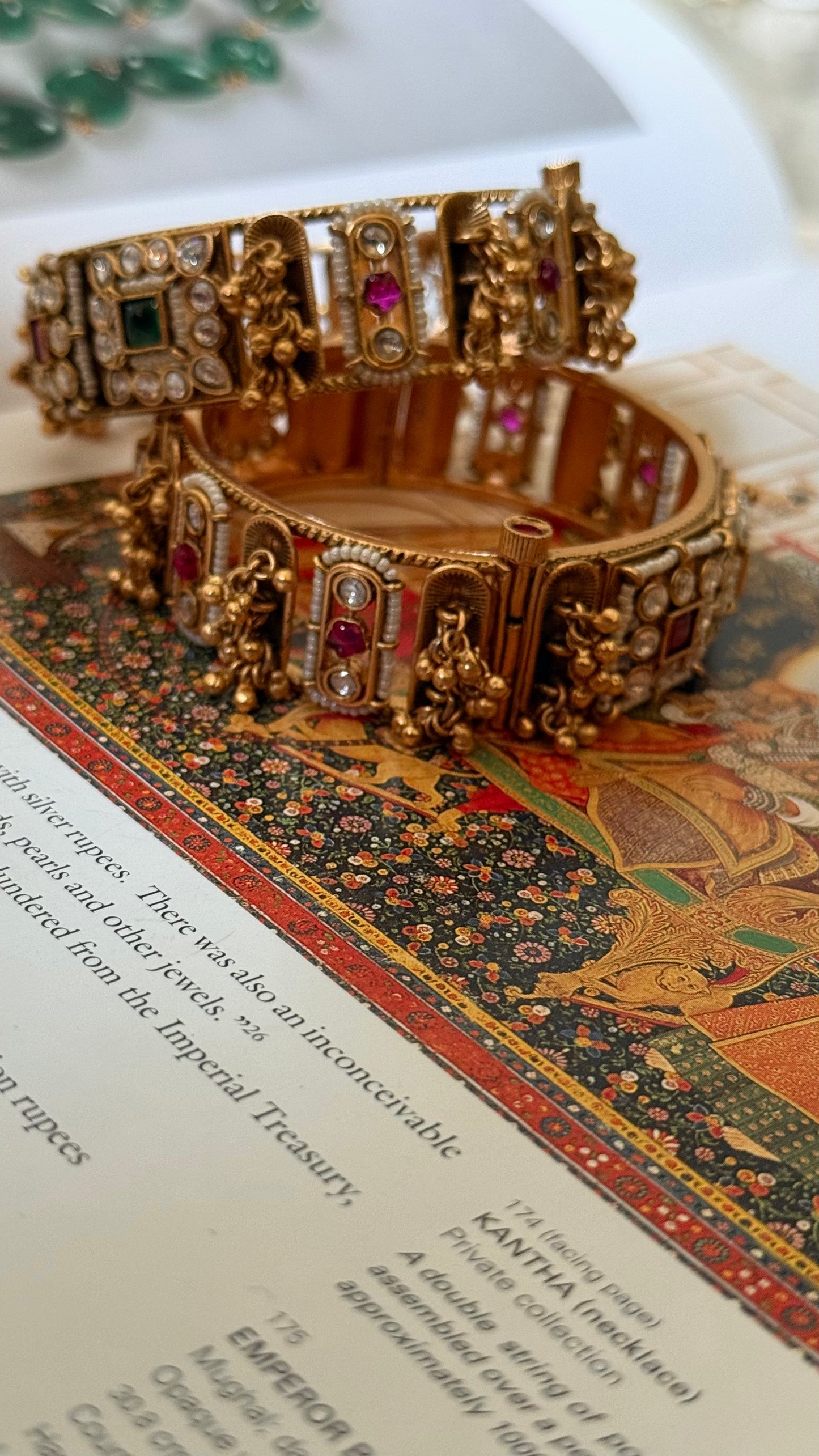 Rani pink & emerald rajwada openable bangle