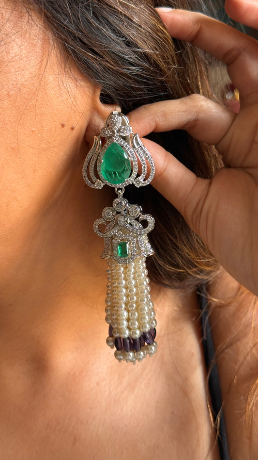 Emerald diamnond vintage danglers