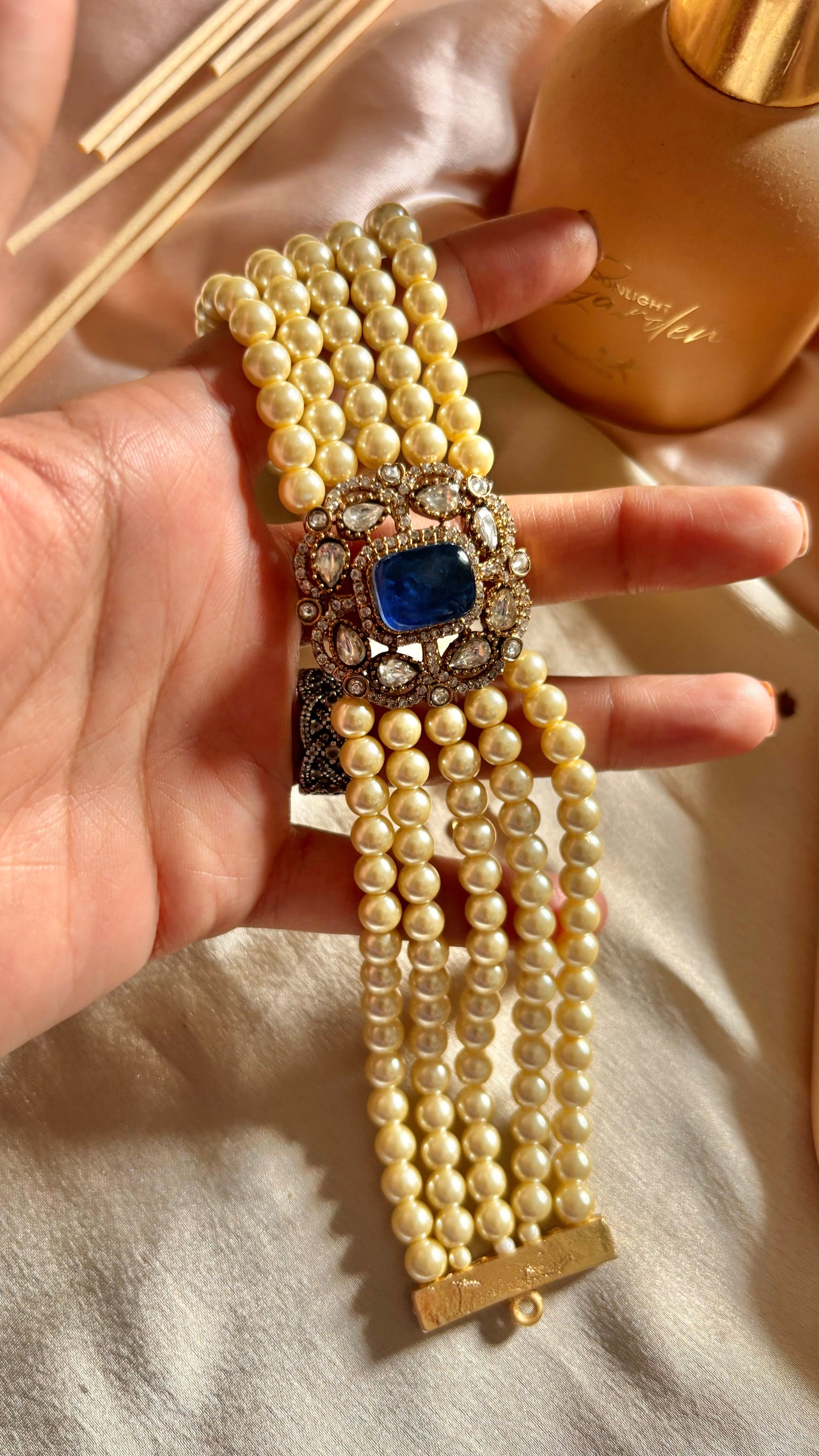 Heer Sapphire Victorian minimalist choker