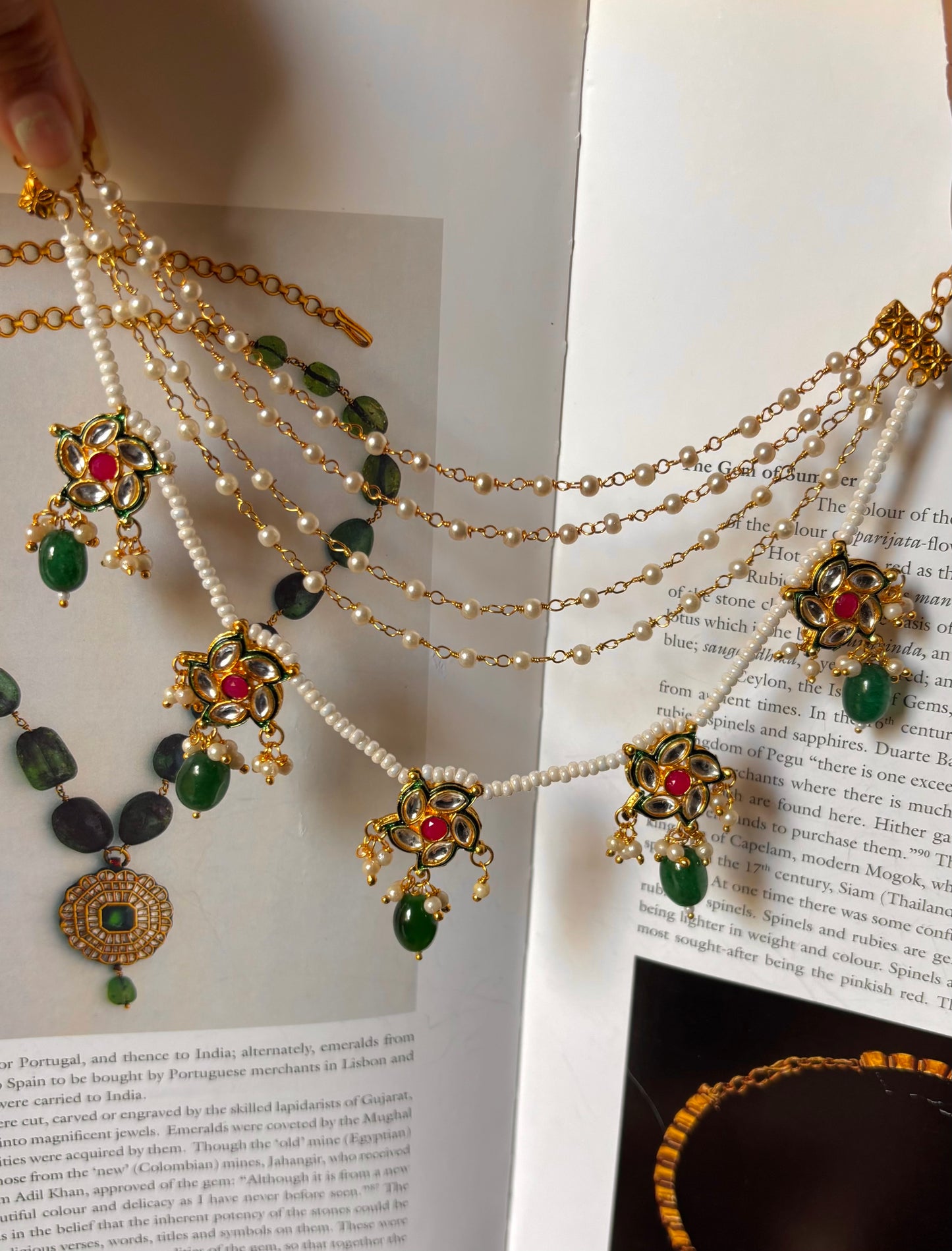 5 layer rajwadi with emerald drops kaanchain
