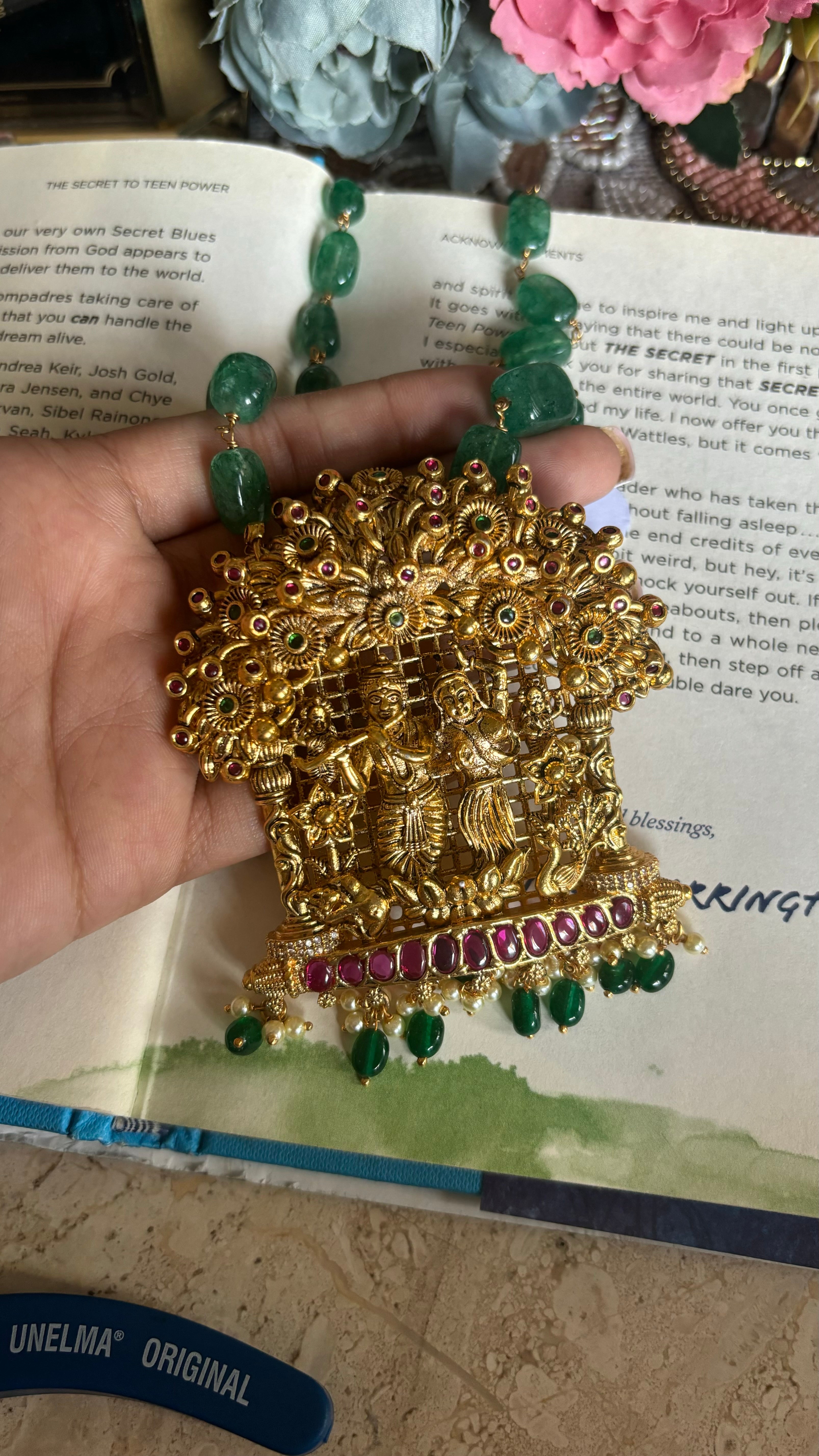 Radha krishna temple pendant set