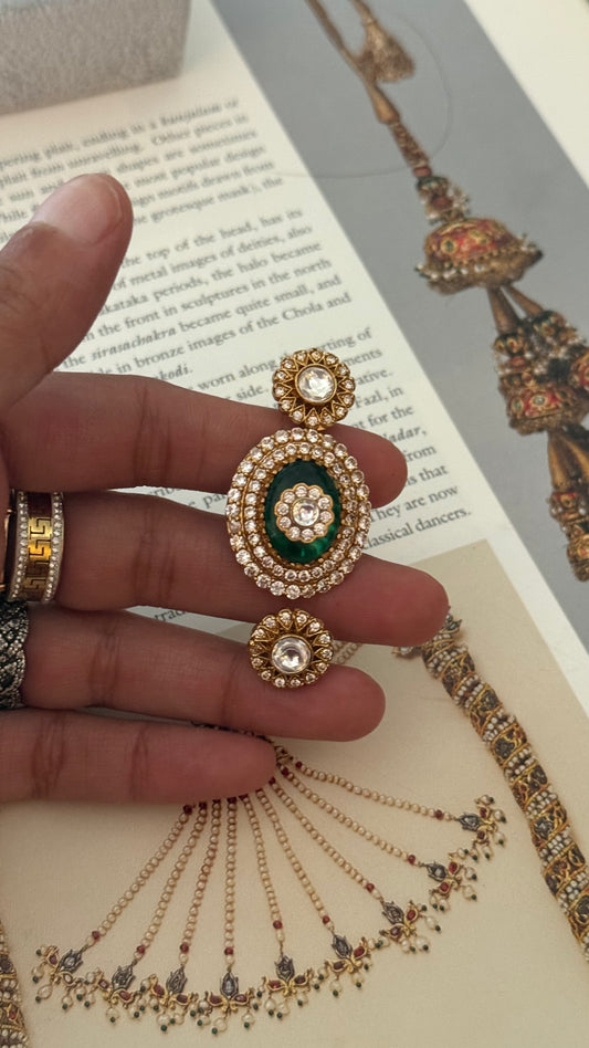 Emerald uncut polki double finger ring