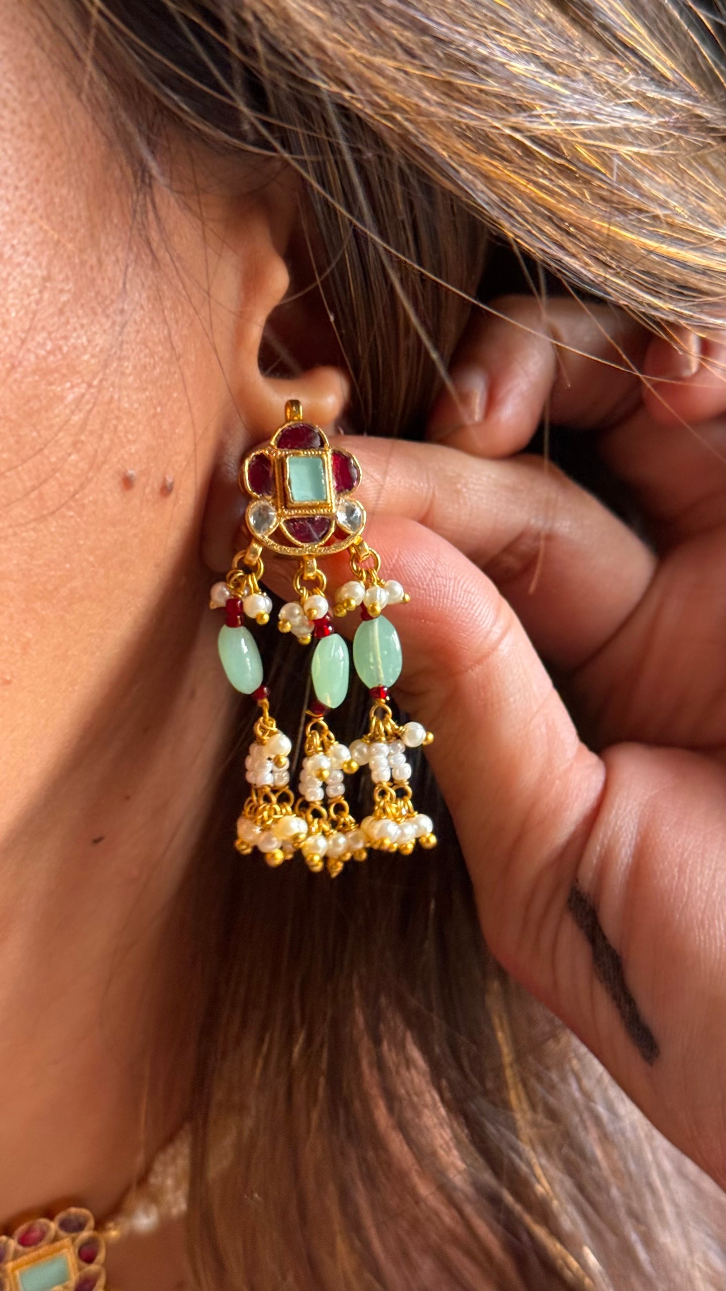 Firoza  & Rani pink Paachi Kundan thread choker