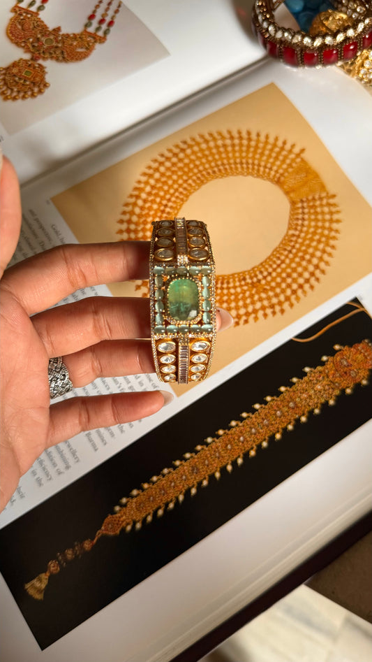 Mint doublet & moissanite openable bracelet
