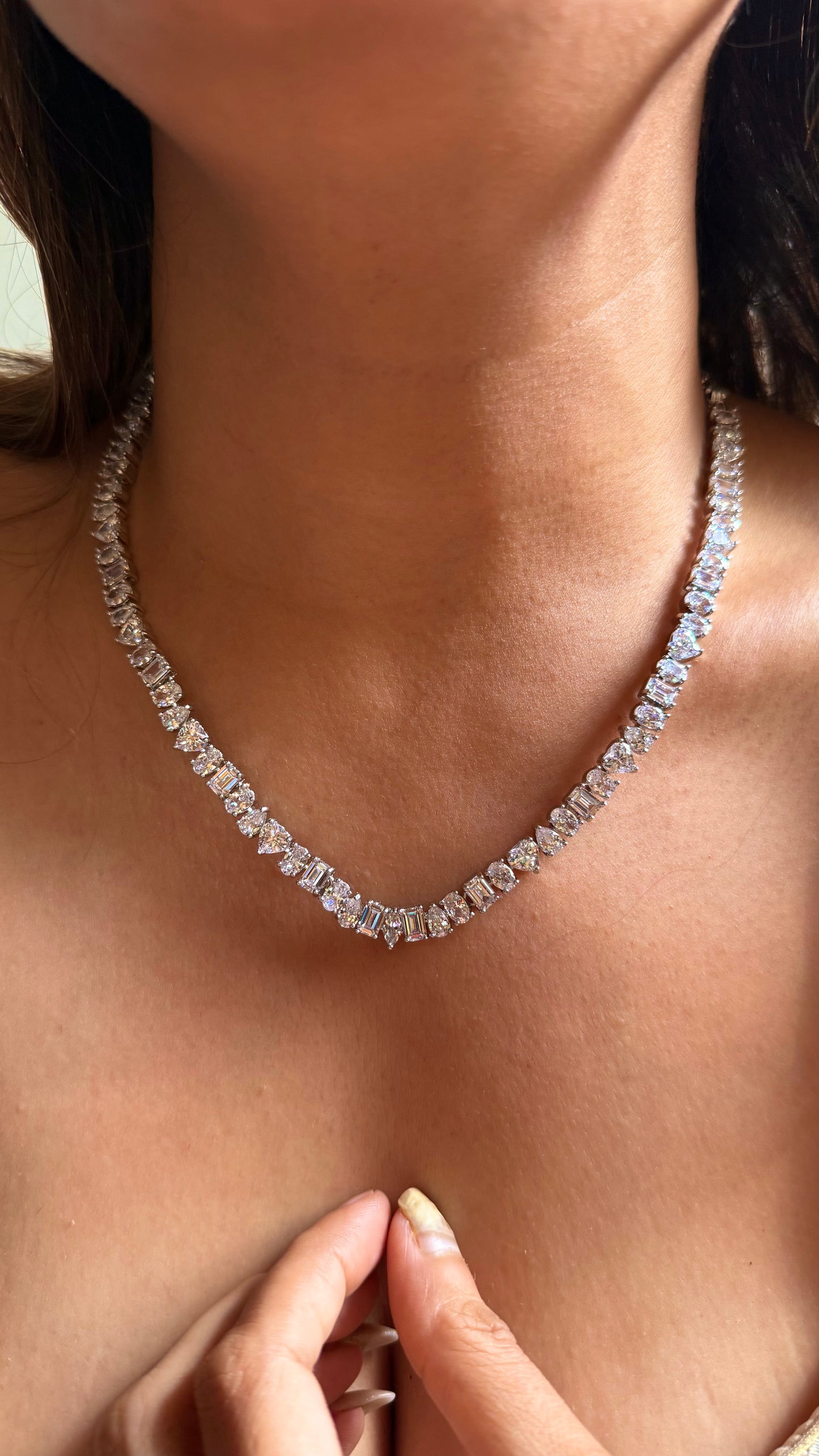 Minimal diamond leaf designed set