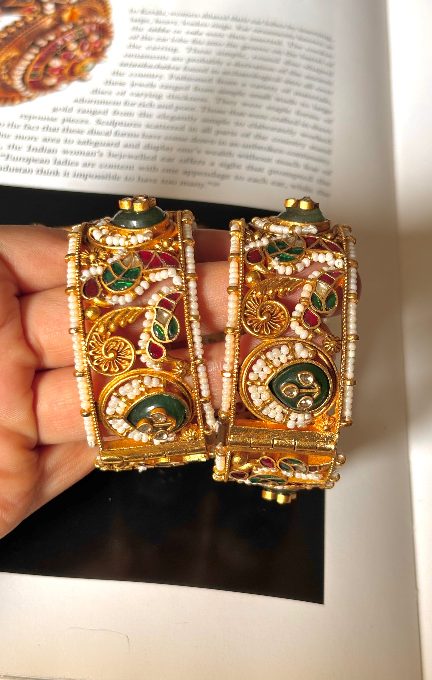 Emerald inlay Paachi Kundan jadau openable Bangles