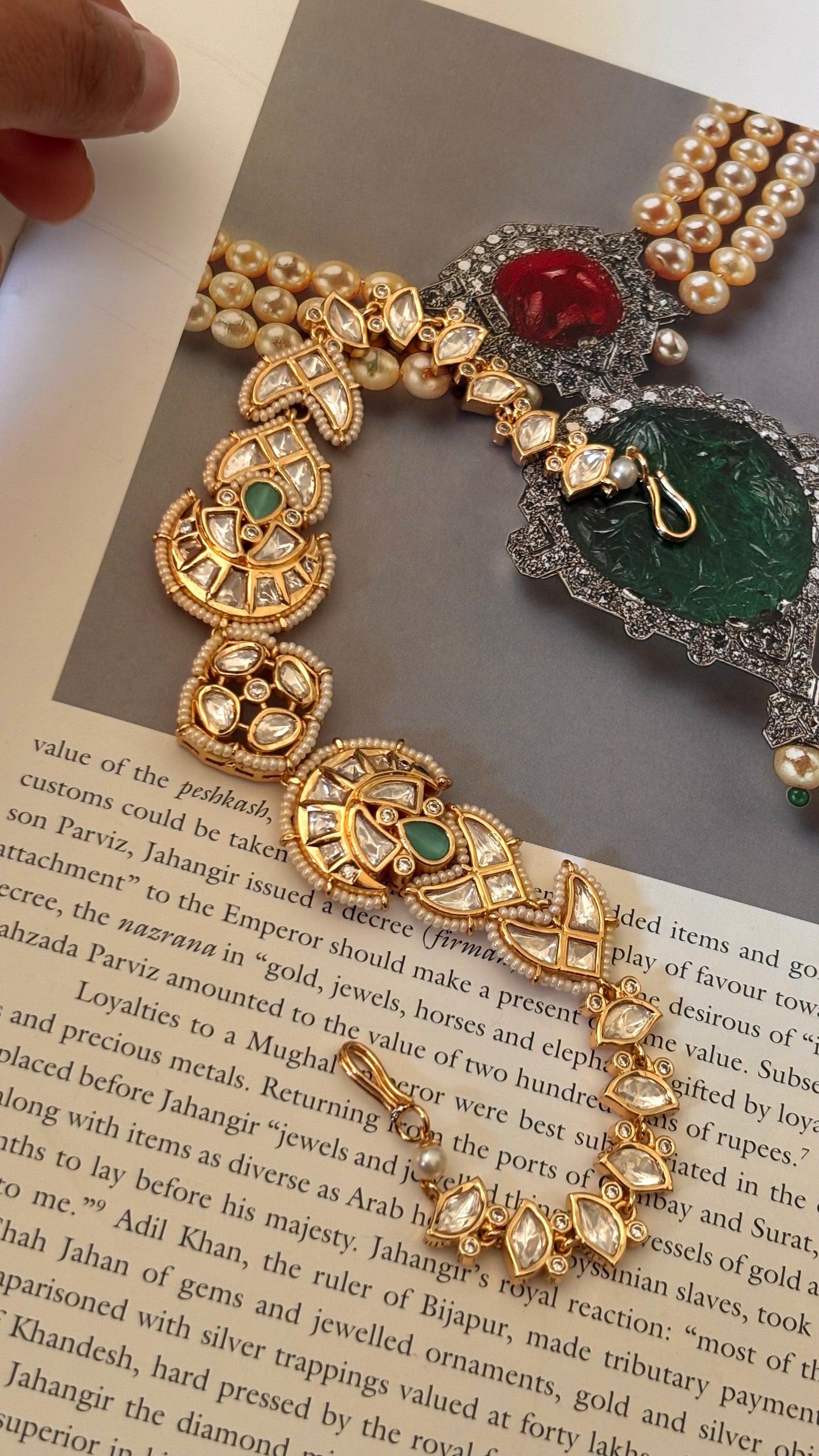 Mint Pachi Kundan Mathapati
