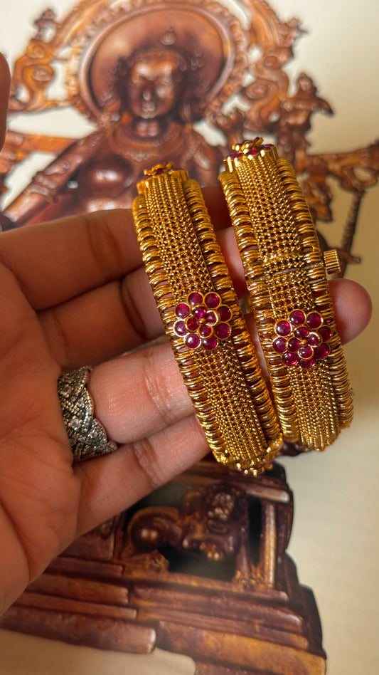 Rani pink floral gold rajwadi bangles