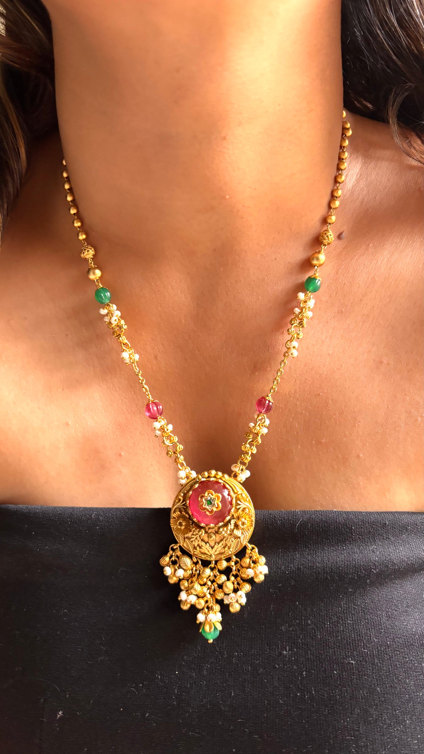 Rose Quartz Nakshi pendant set emerald beads