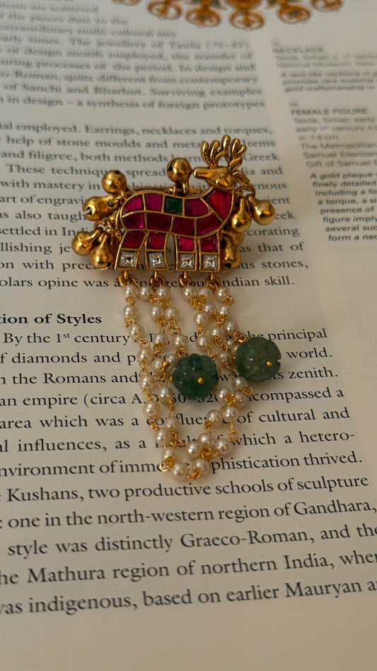 Deer motif paachi kundan heritage ring