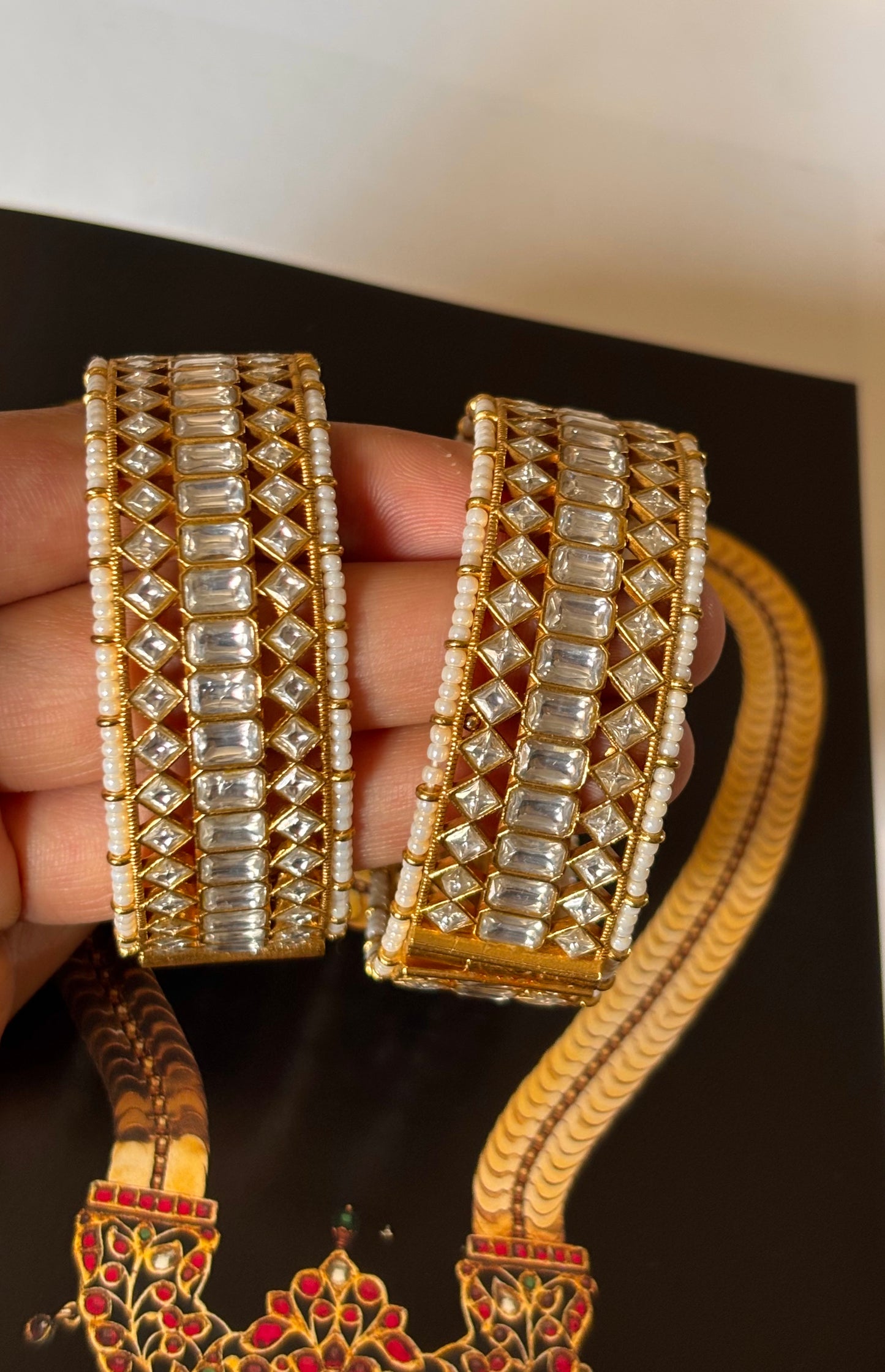 Paachi jaadau pearl detailing bangles