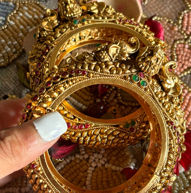 Goddess laxmi Gajanand pachi bangles