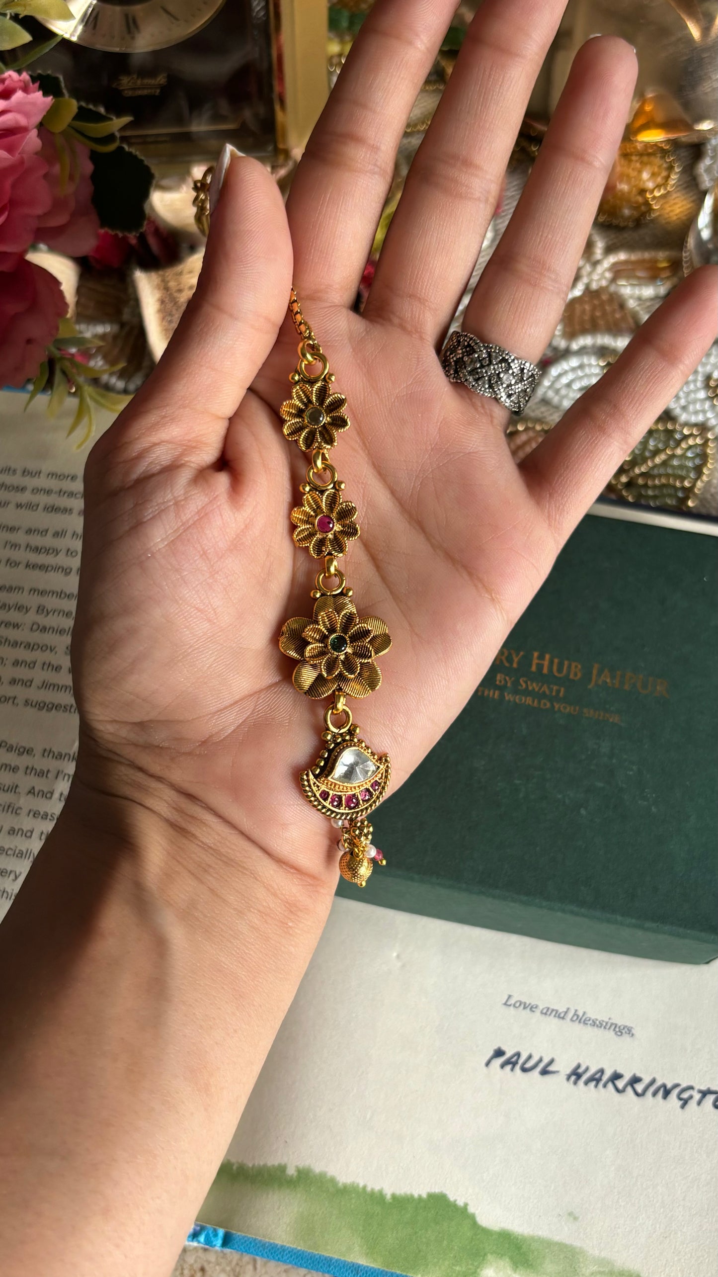 Oxidised gold polki maangtika