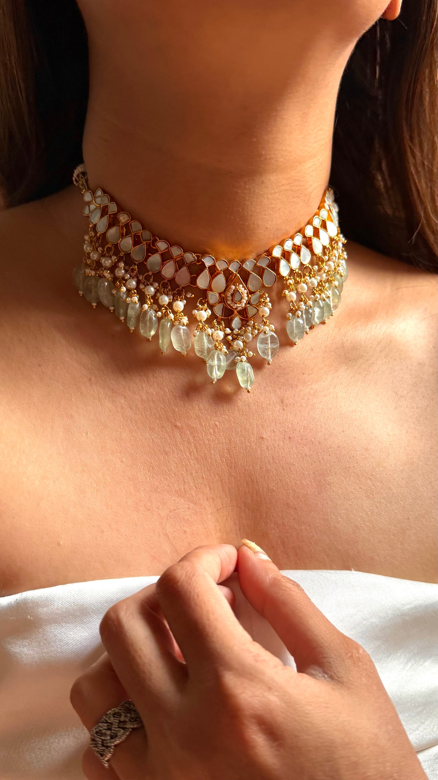 Mother of pearls with mint strawberries choker set