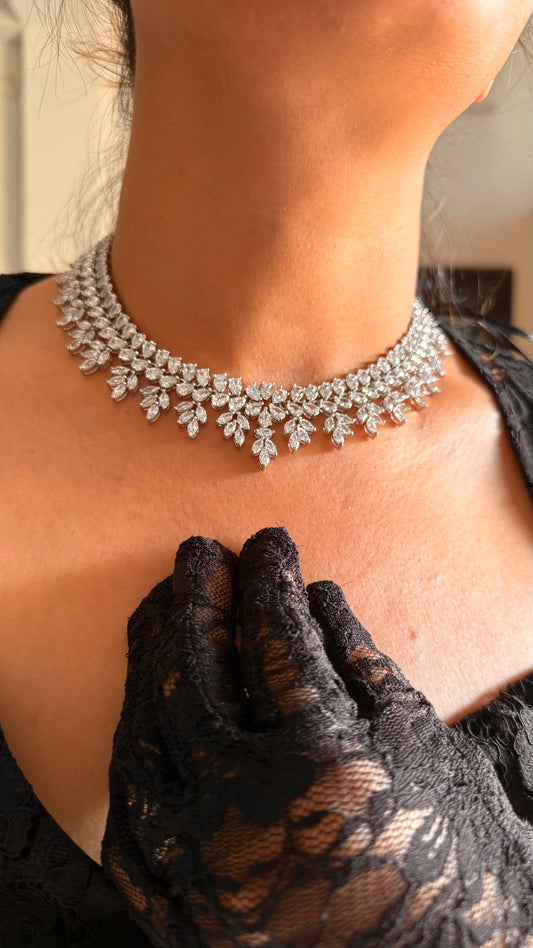Leaf design diamond necklace