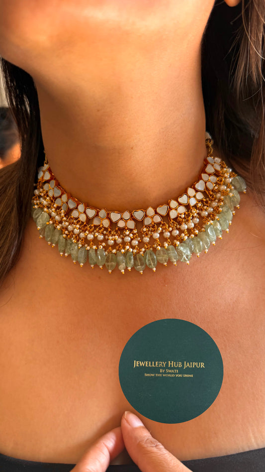 Mother of pearl strawbery drop necklace