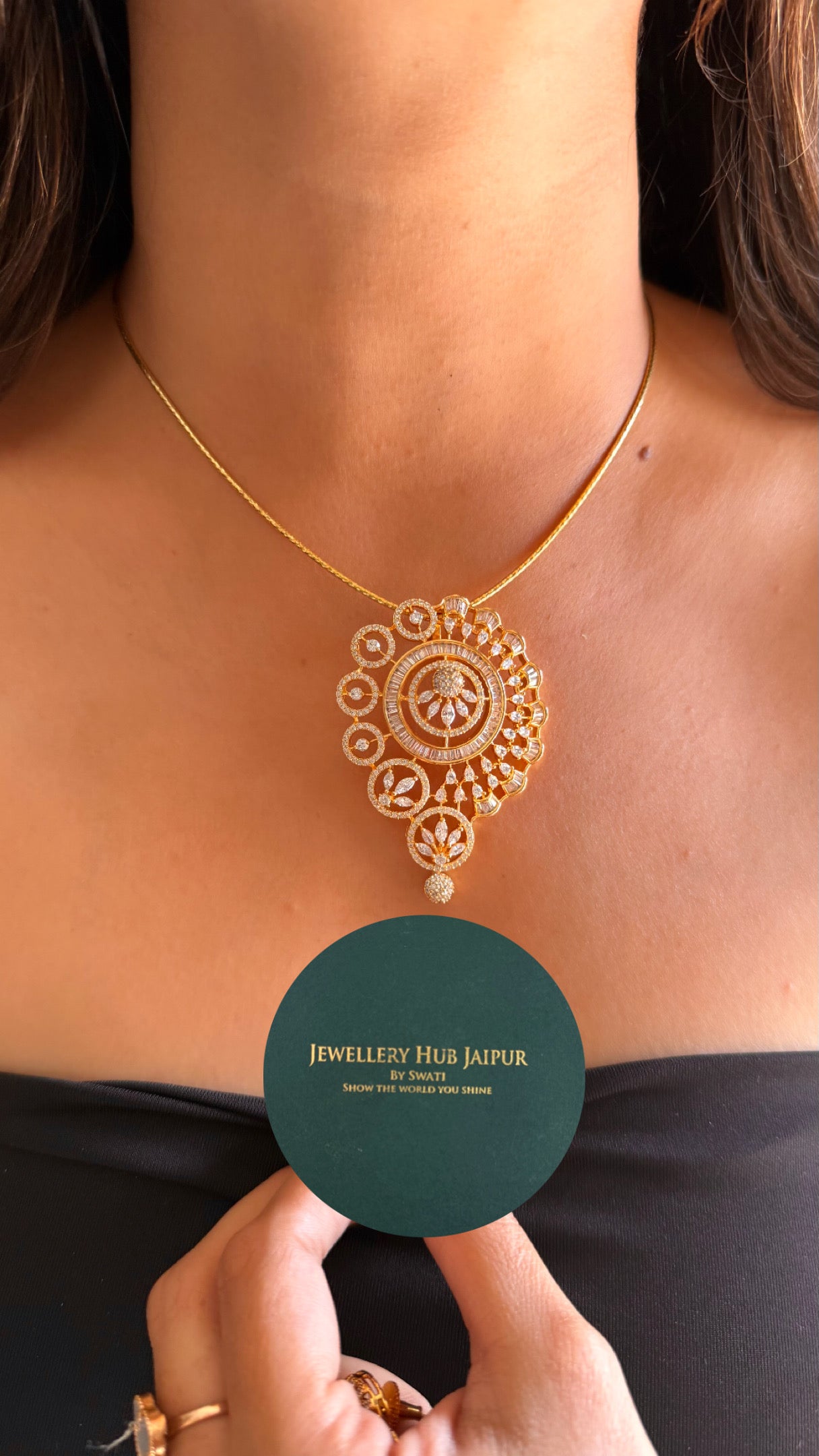 Ridhi diamond pendant set