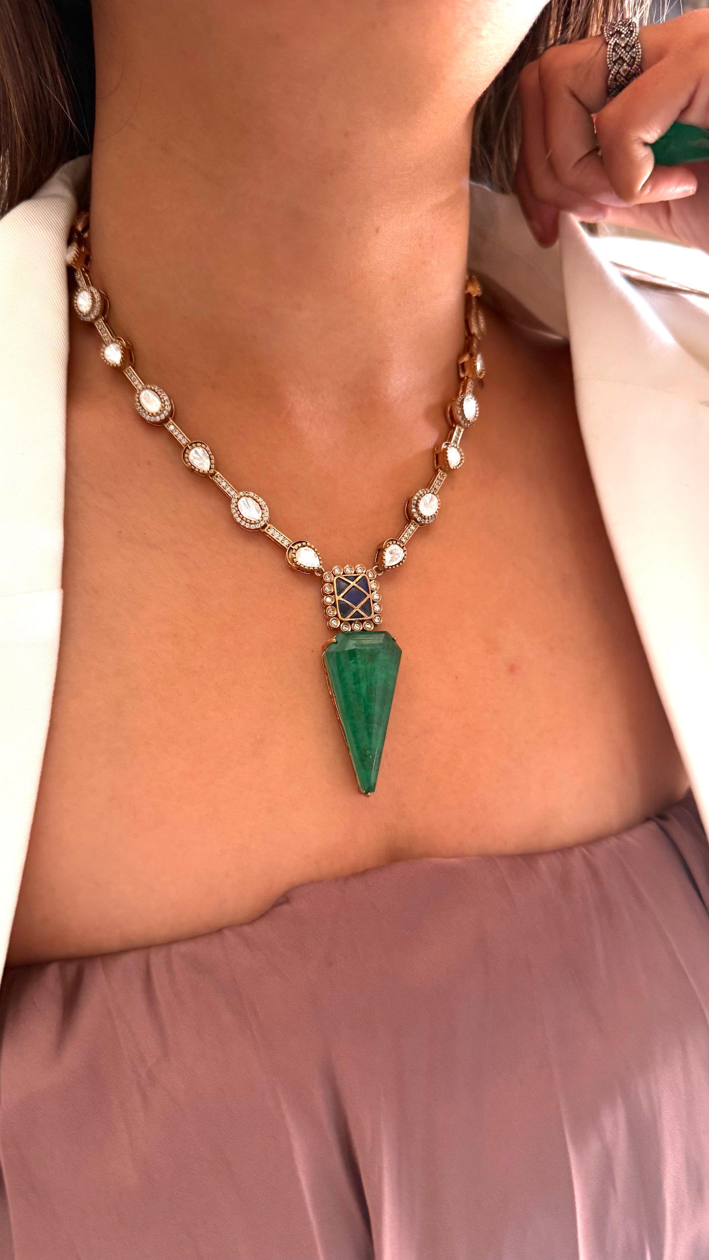 Eshvini Emerald & sapphire katdana moissanite mid length necklace