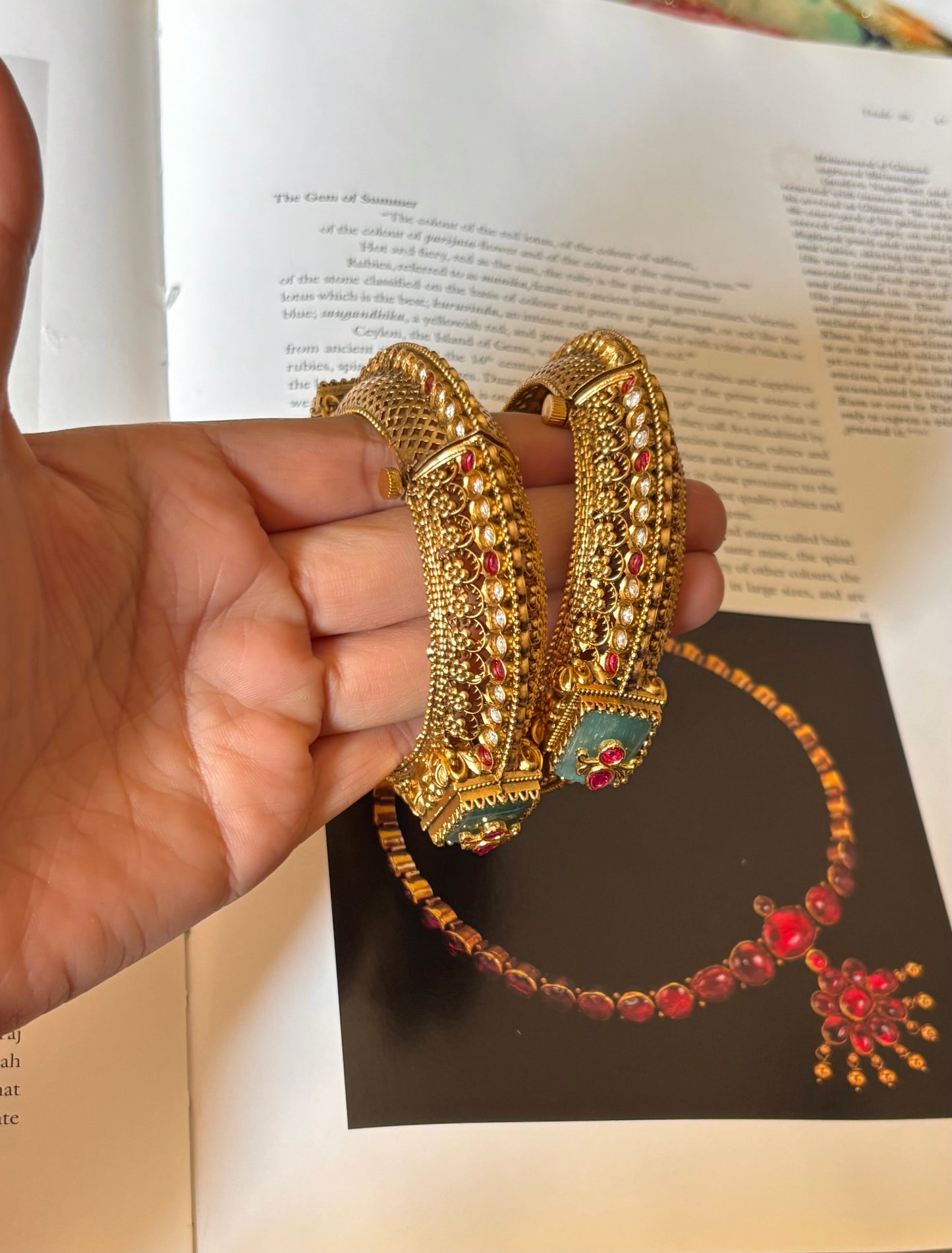 Mint inlay stone rajwadi bangles