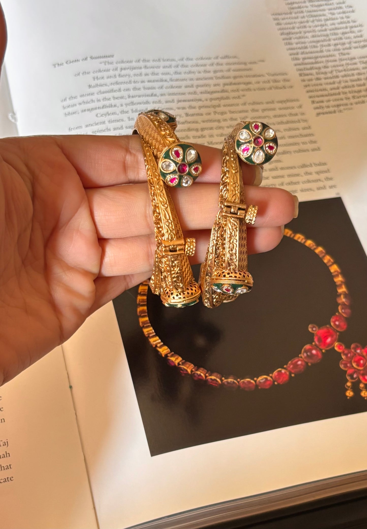 Polki floral emerald & ruby bangle