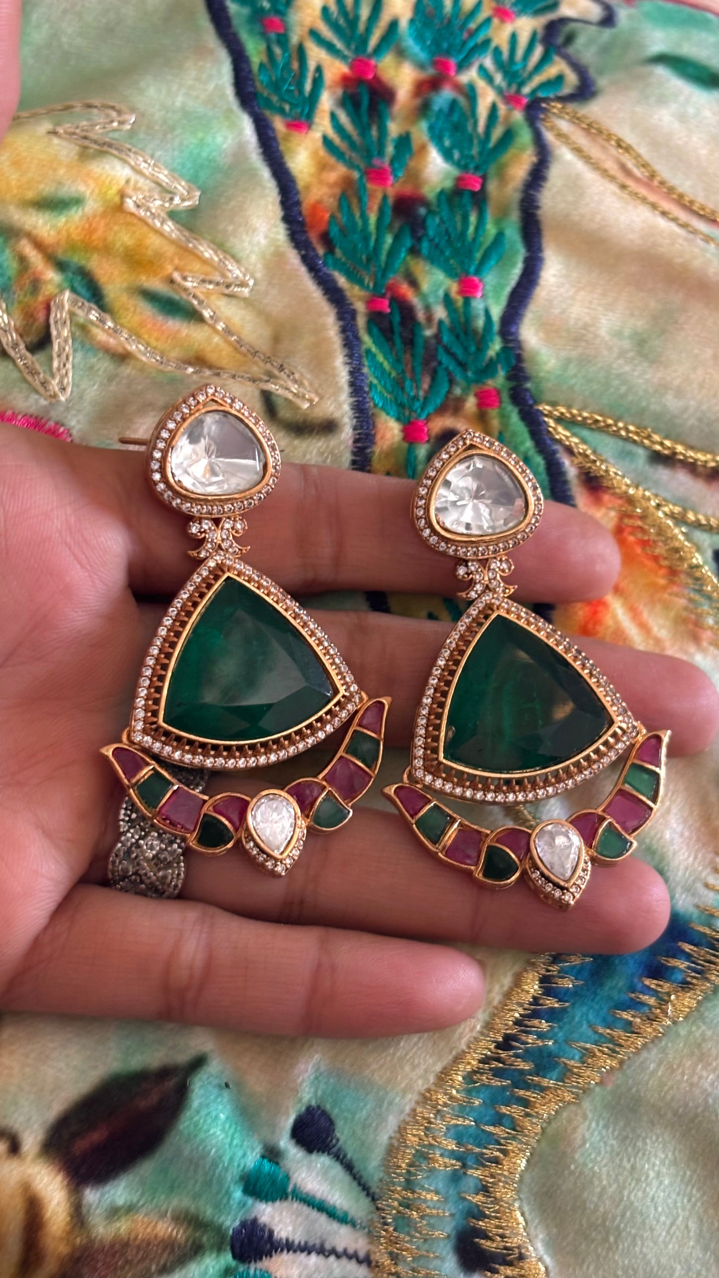 Emerald & Ruby uncut polki danglers
