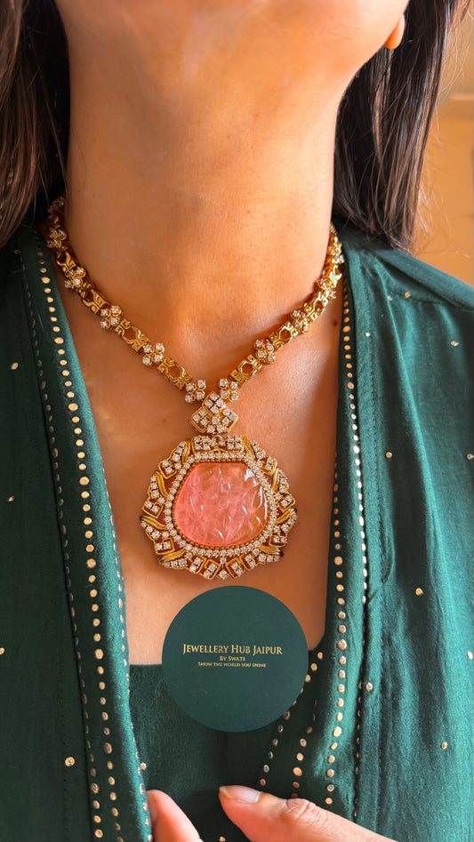 Necklace rose quartz carving stone