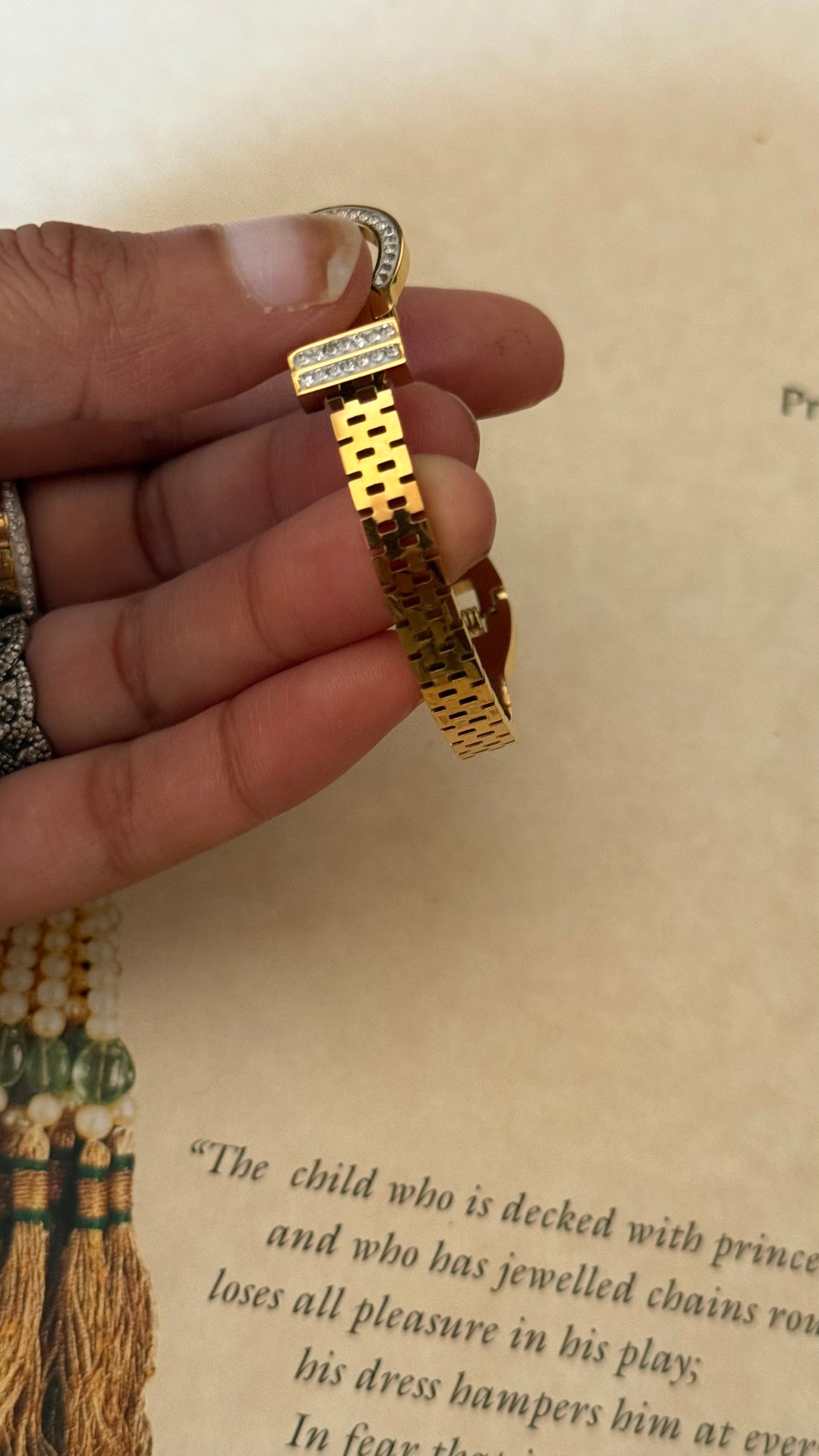 Radiant Loop Luxe bracelet