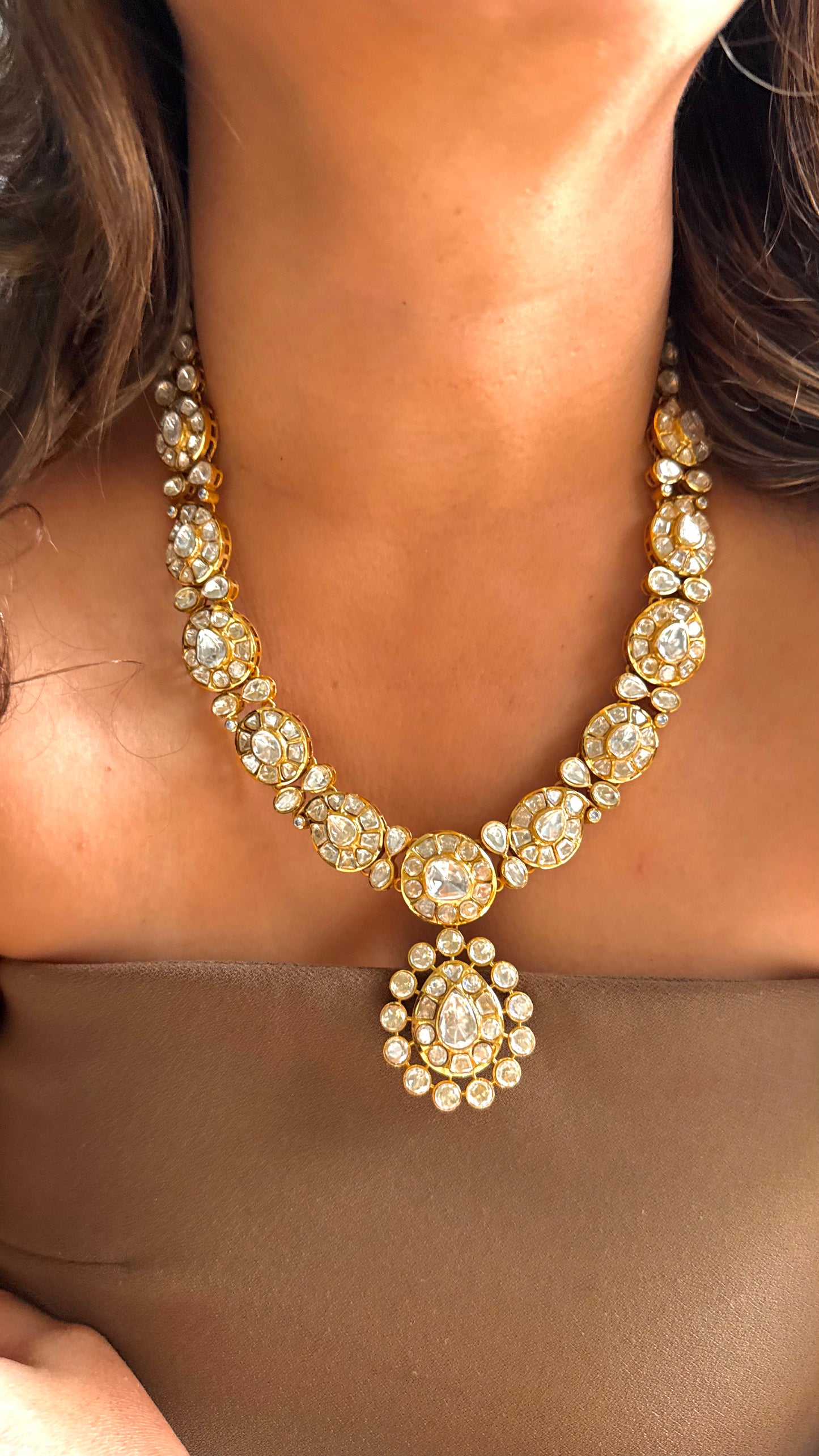 Peeli polki Royal mid length collar necklace
