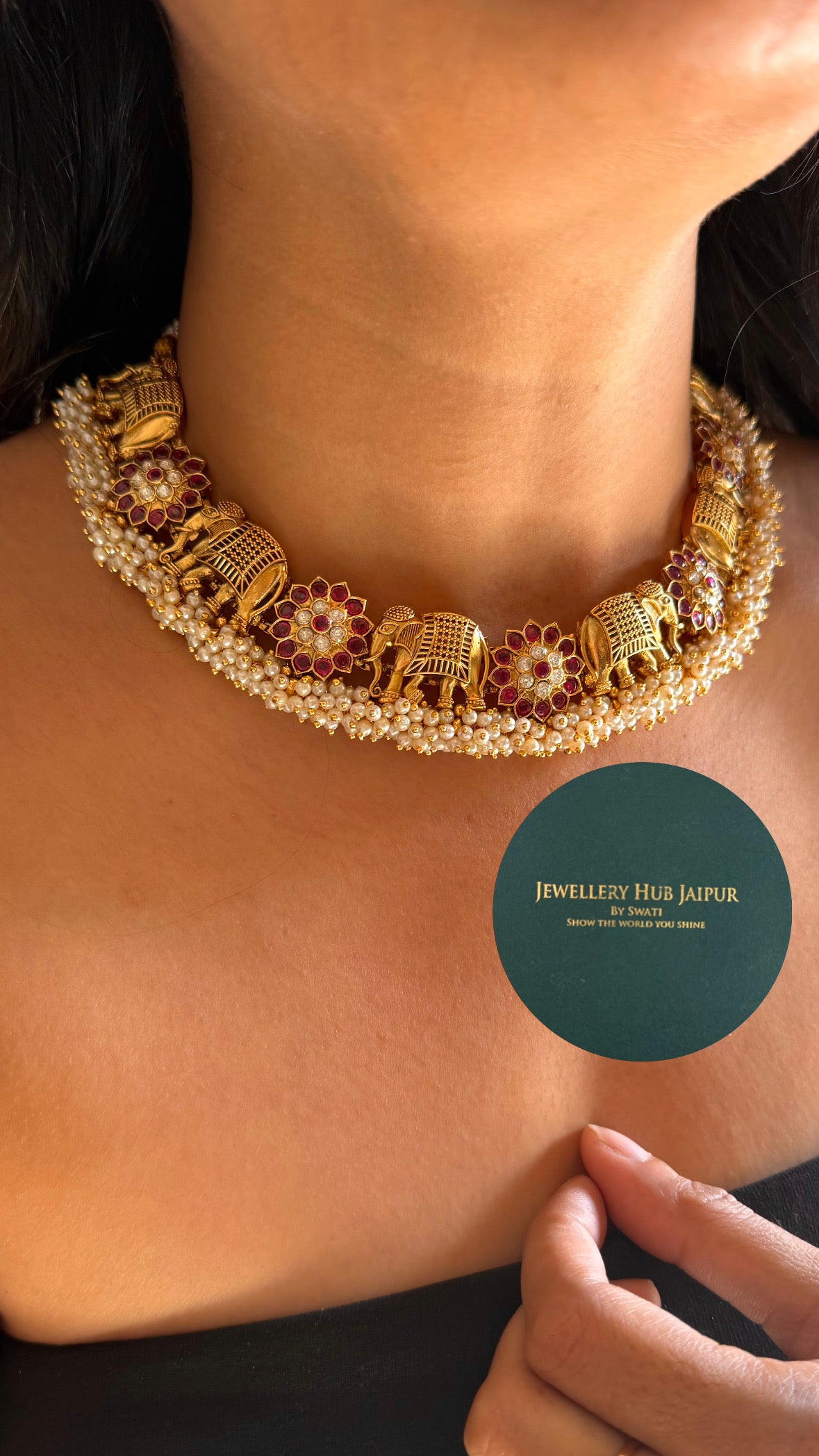 Gajanad inspired floral collar necklace (Ruby)