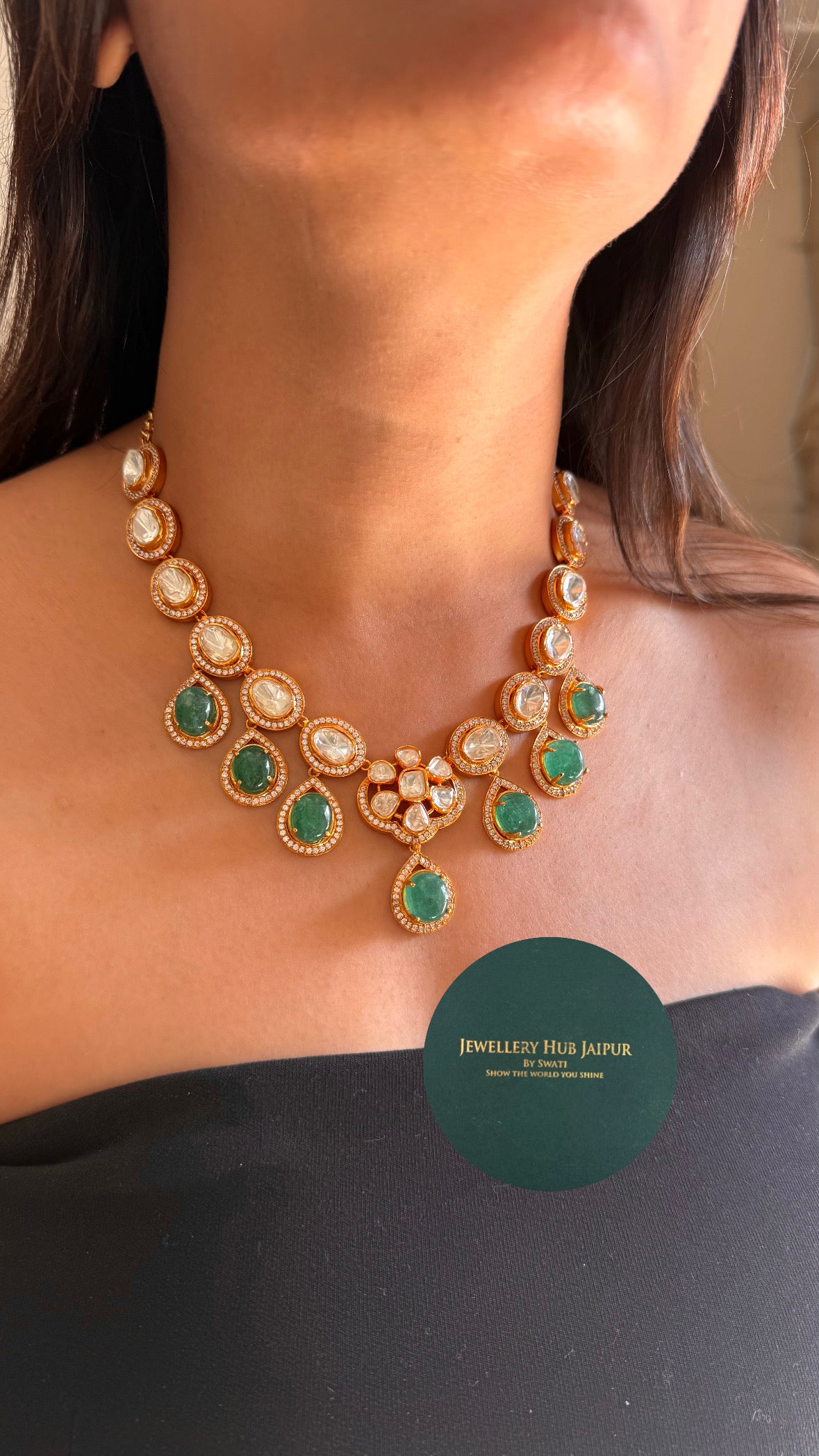 Emerald peeli polki Lv floral gold necklace
