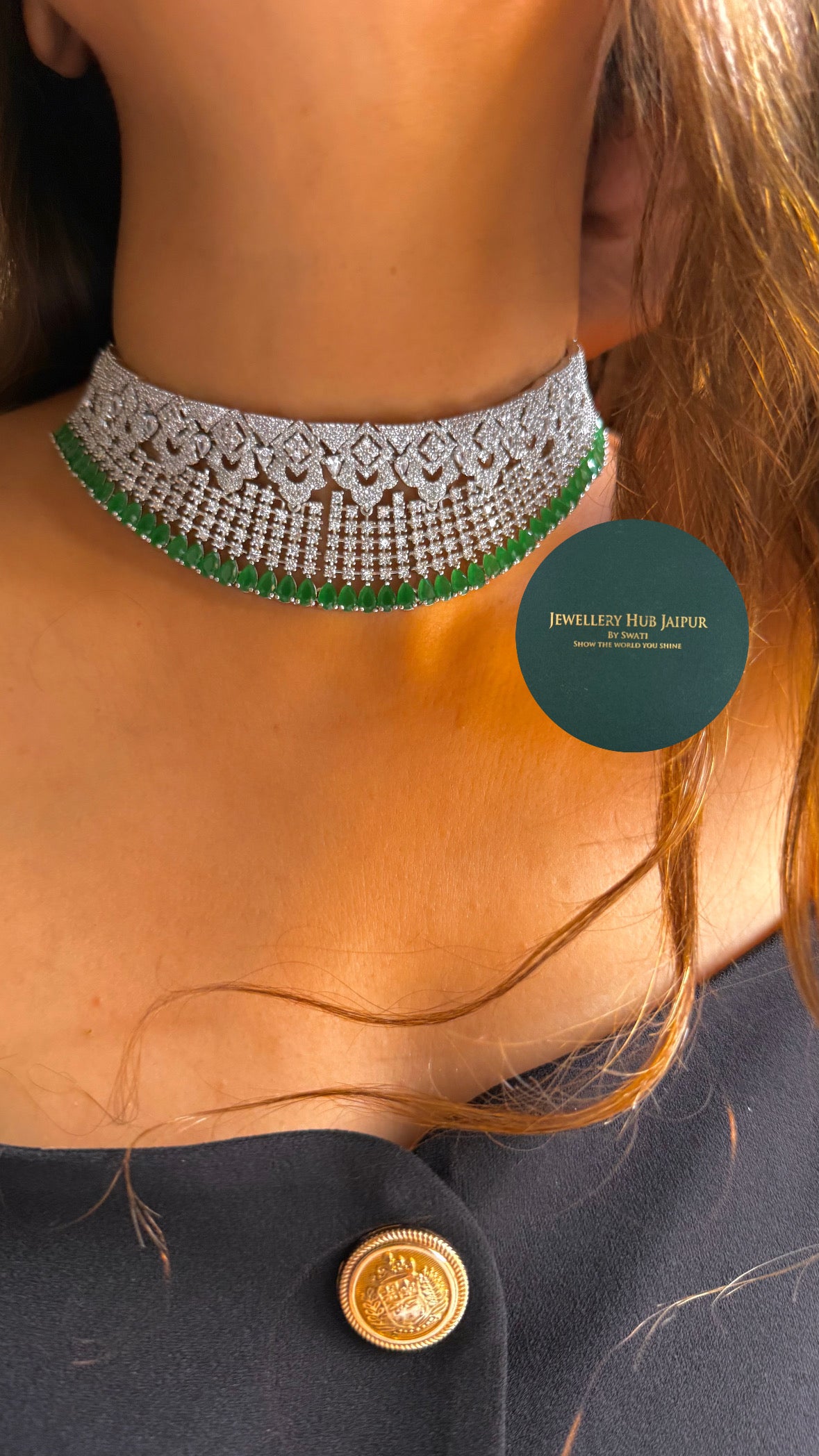 Emerald diamond choker