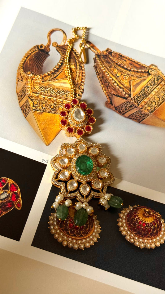Emerald doublet & rani pink floral moissanite maangtika