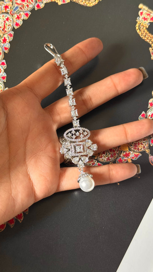 Cz diamond maangtikka with pearl detailing