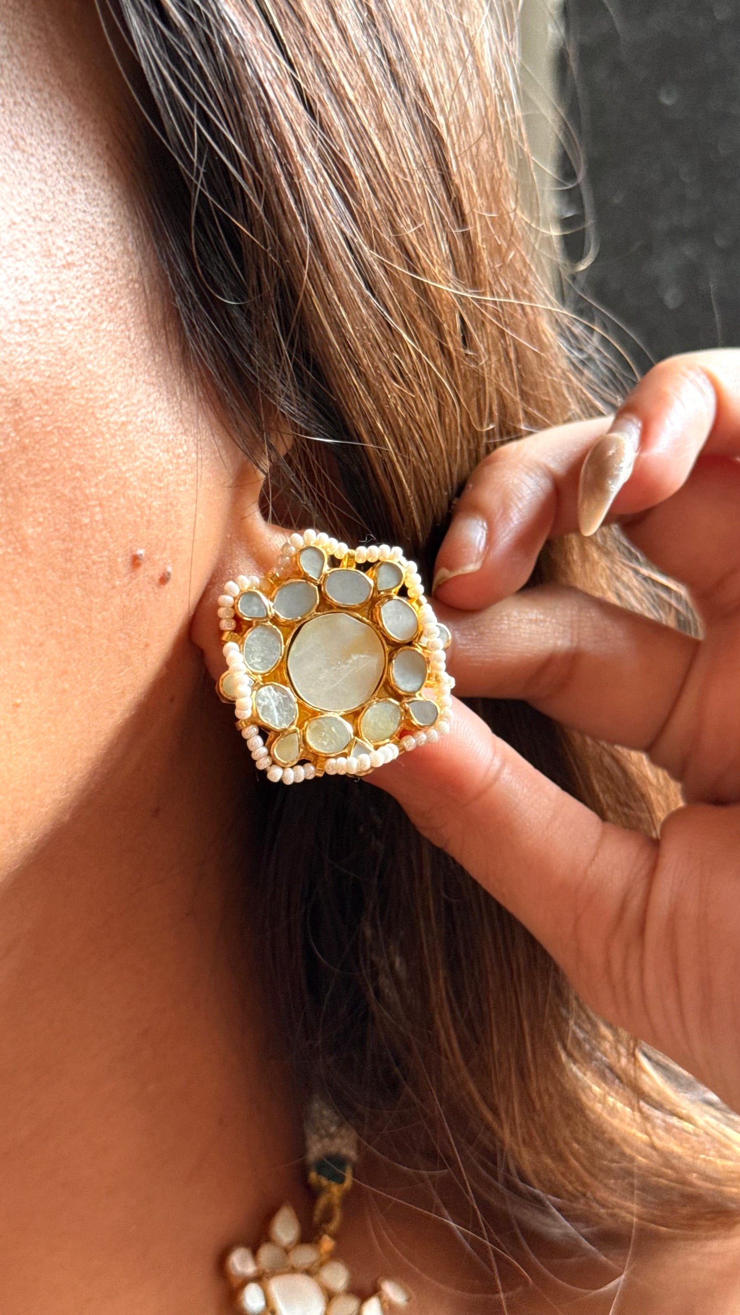 Mother of pearl paachi kundan with pearl drop set