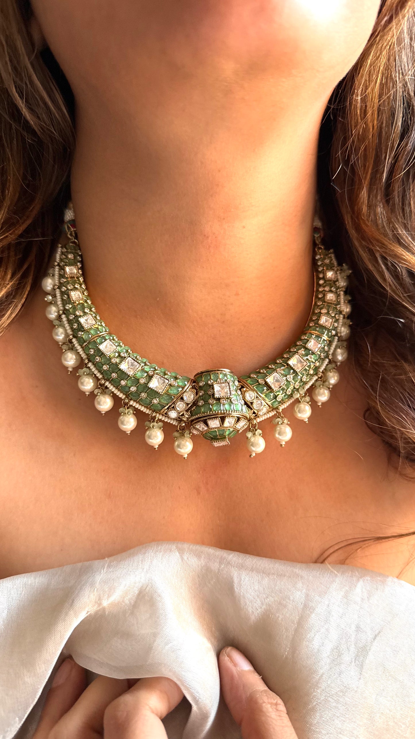 Mint Real Moissanite Victorian Hasli