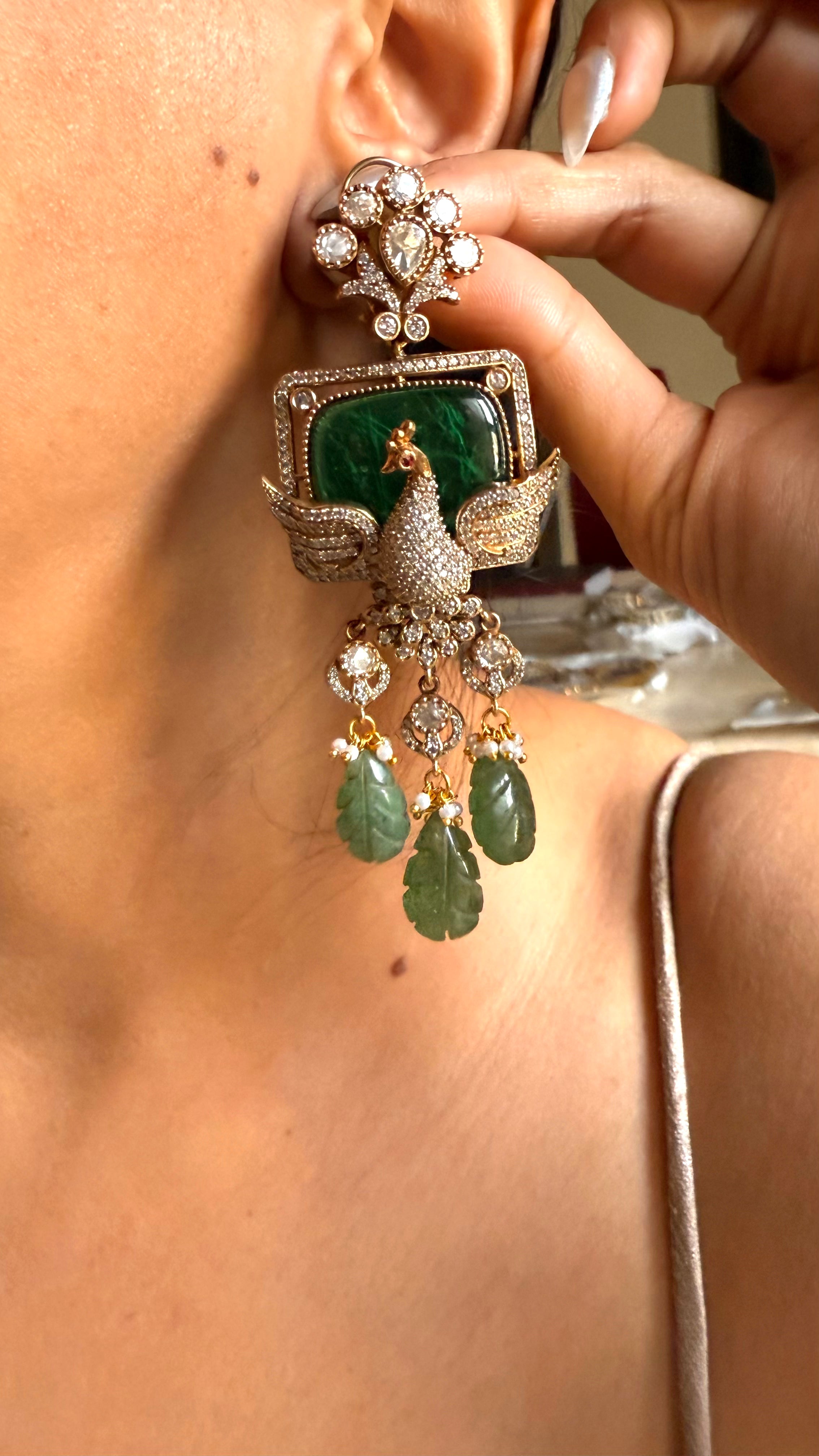 Emerald peacock with feather inlay moissanite collar necklace