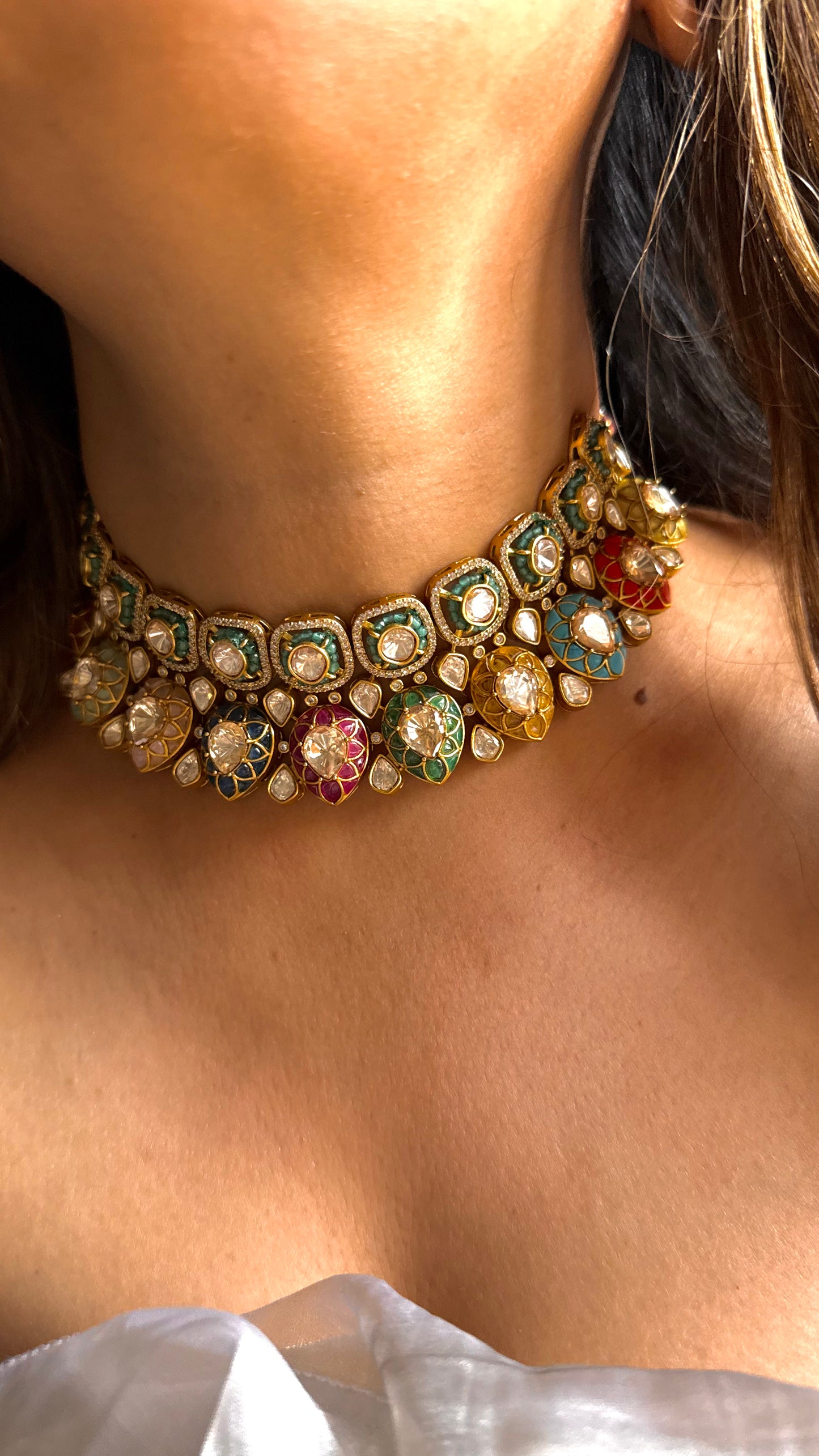 Munlticoloured Lv shade Polki Choker Necklace