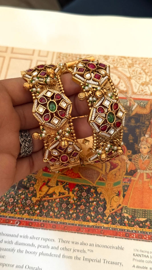 Rani pink & emerald floral rajwada openable bangle