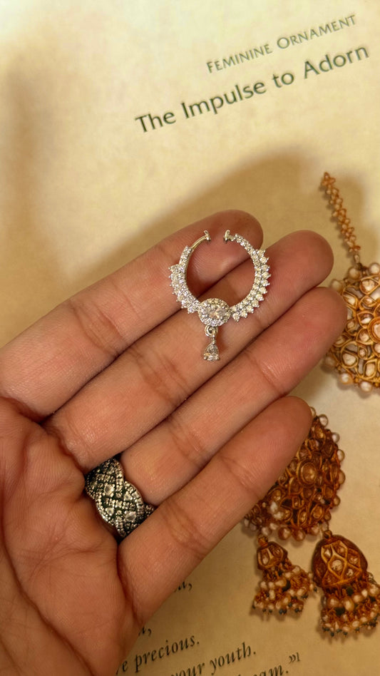 Minimal cz diamond nath