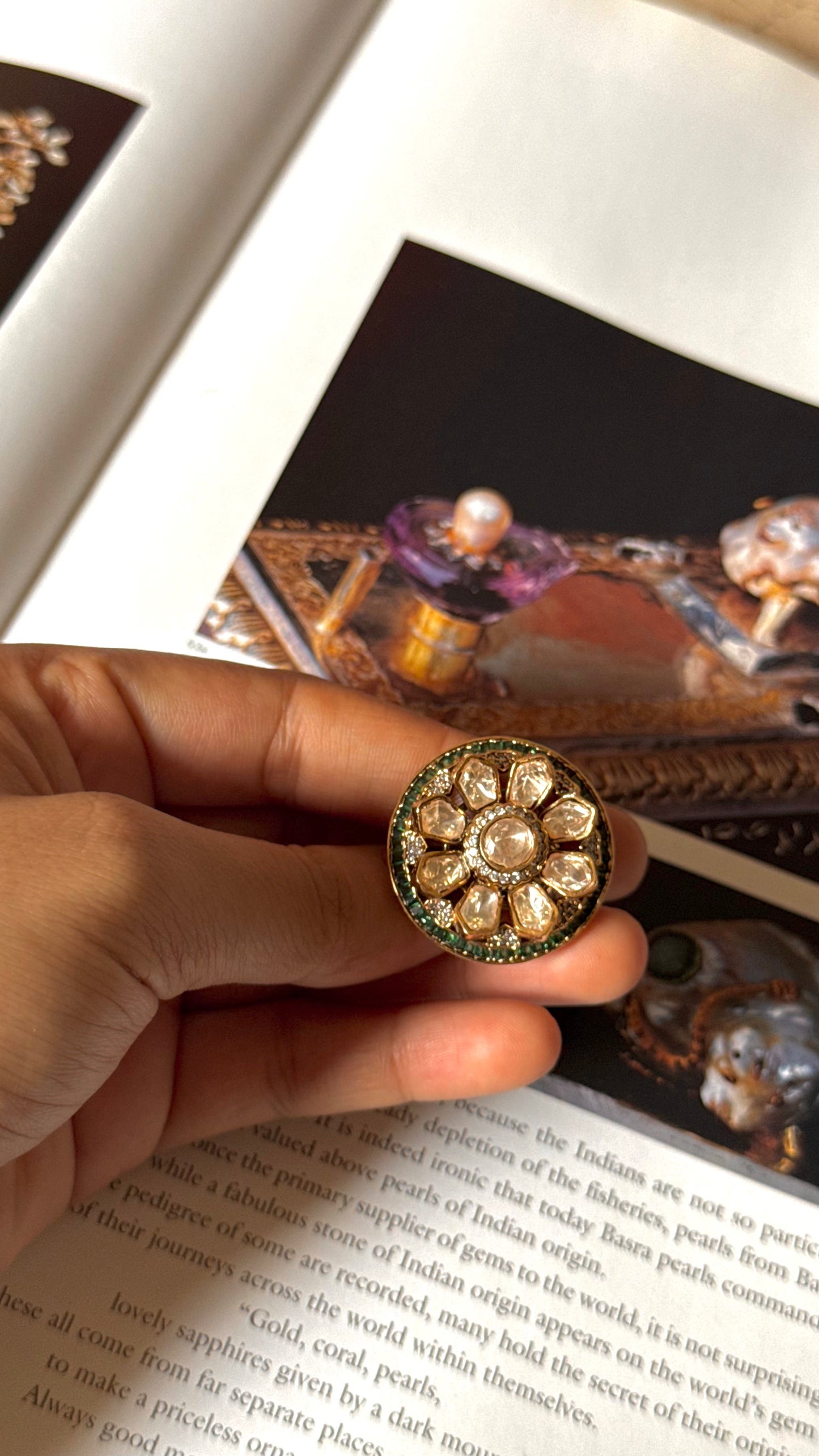 Uncut peeli polki emerald floral ring