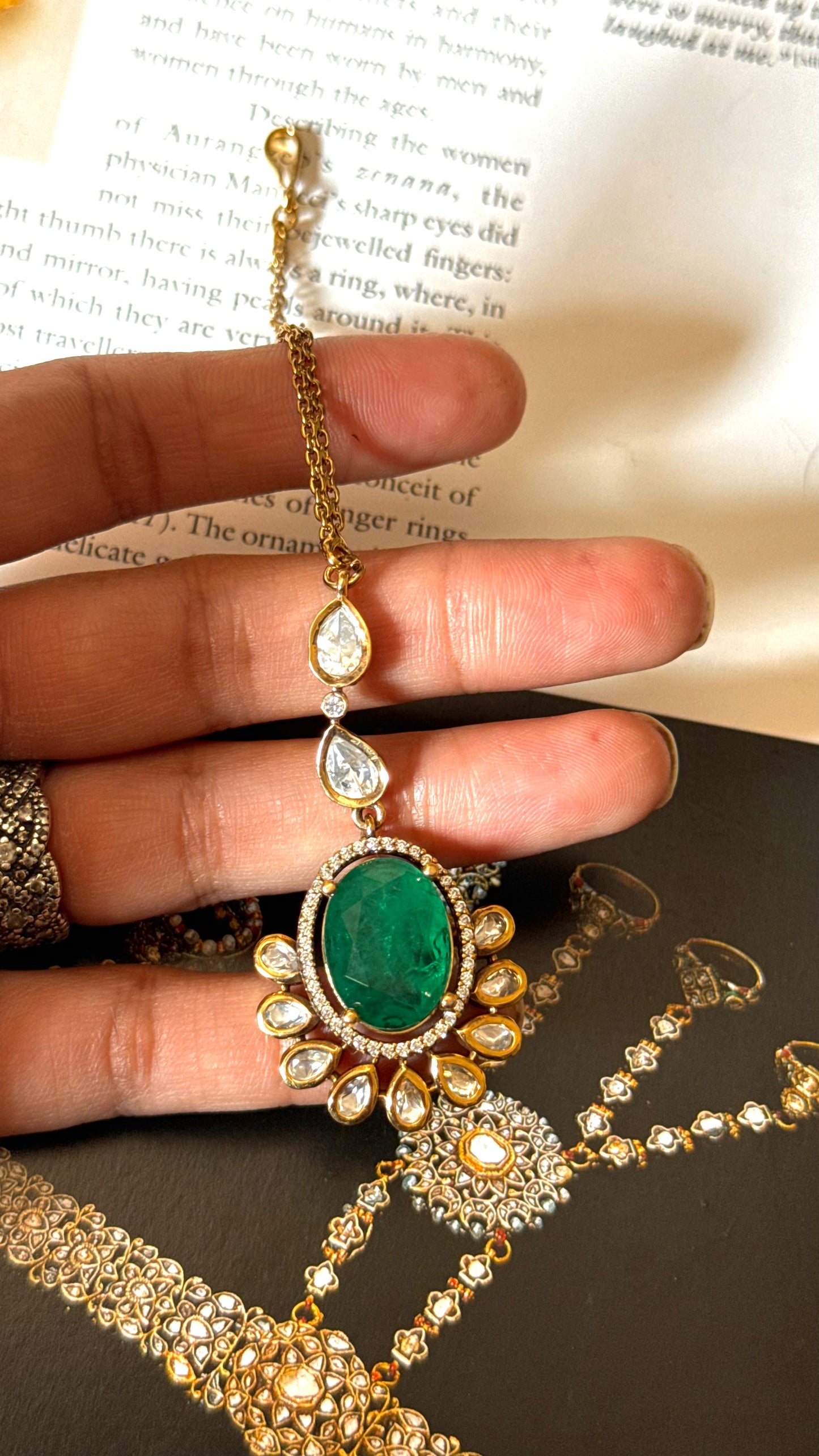 Emerald doublet moissanite maangtika