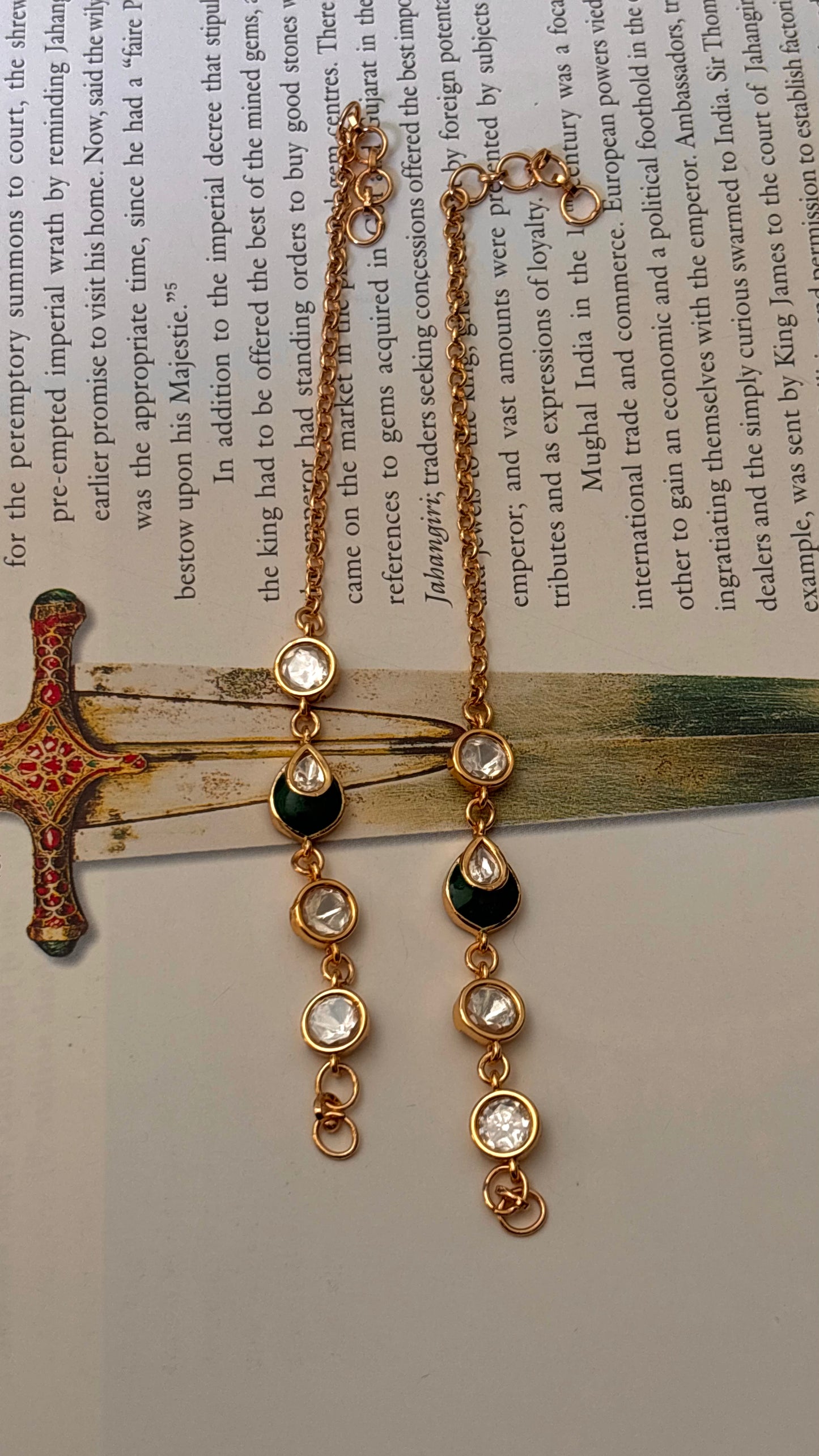 Emerald Kaan chain