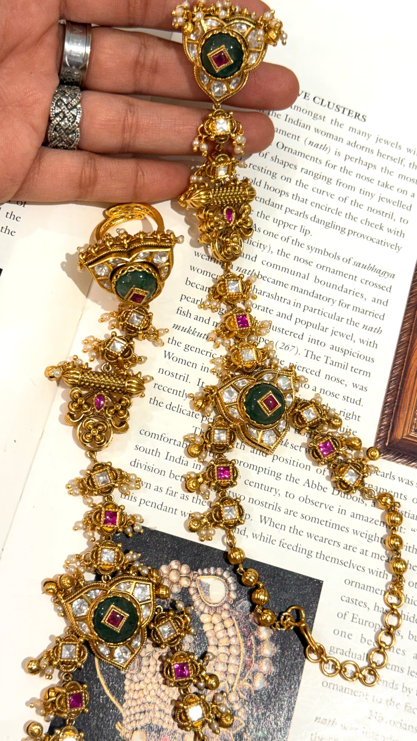 Floral nakshi emerald & rani pink inlay hathphool